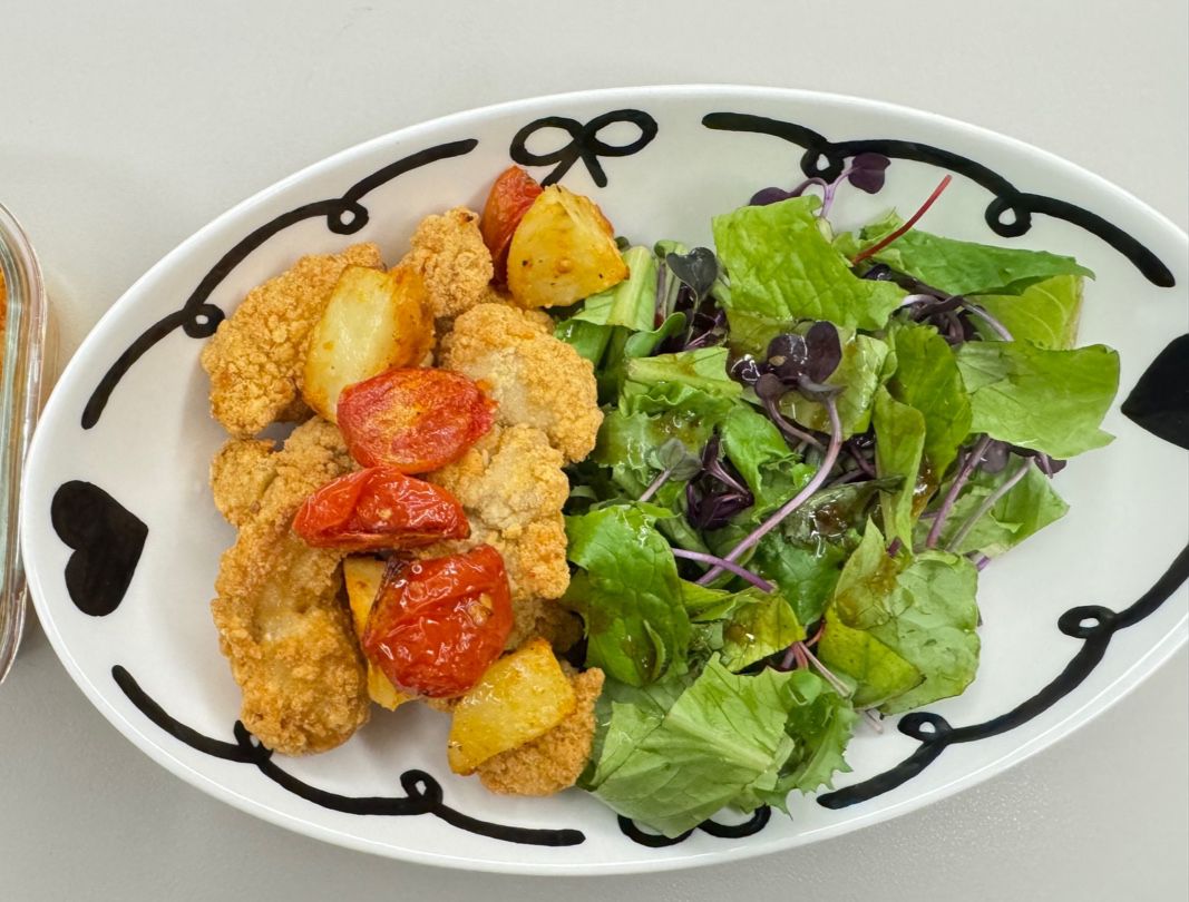 Ribbon & Heart Salad Bowl user photo