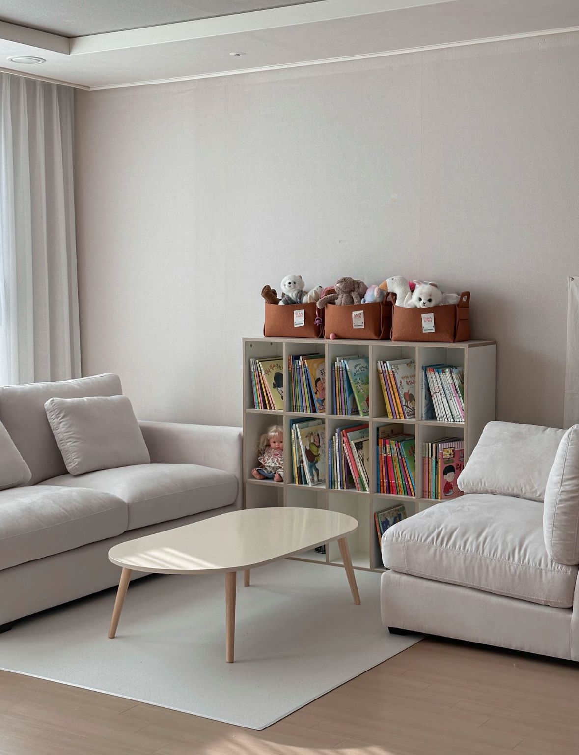 Plain Living Room Coffee Table user photo