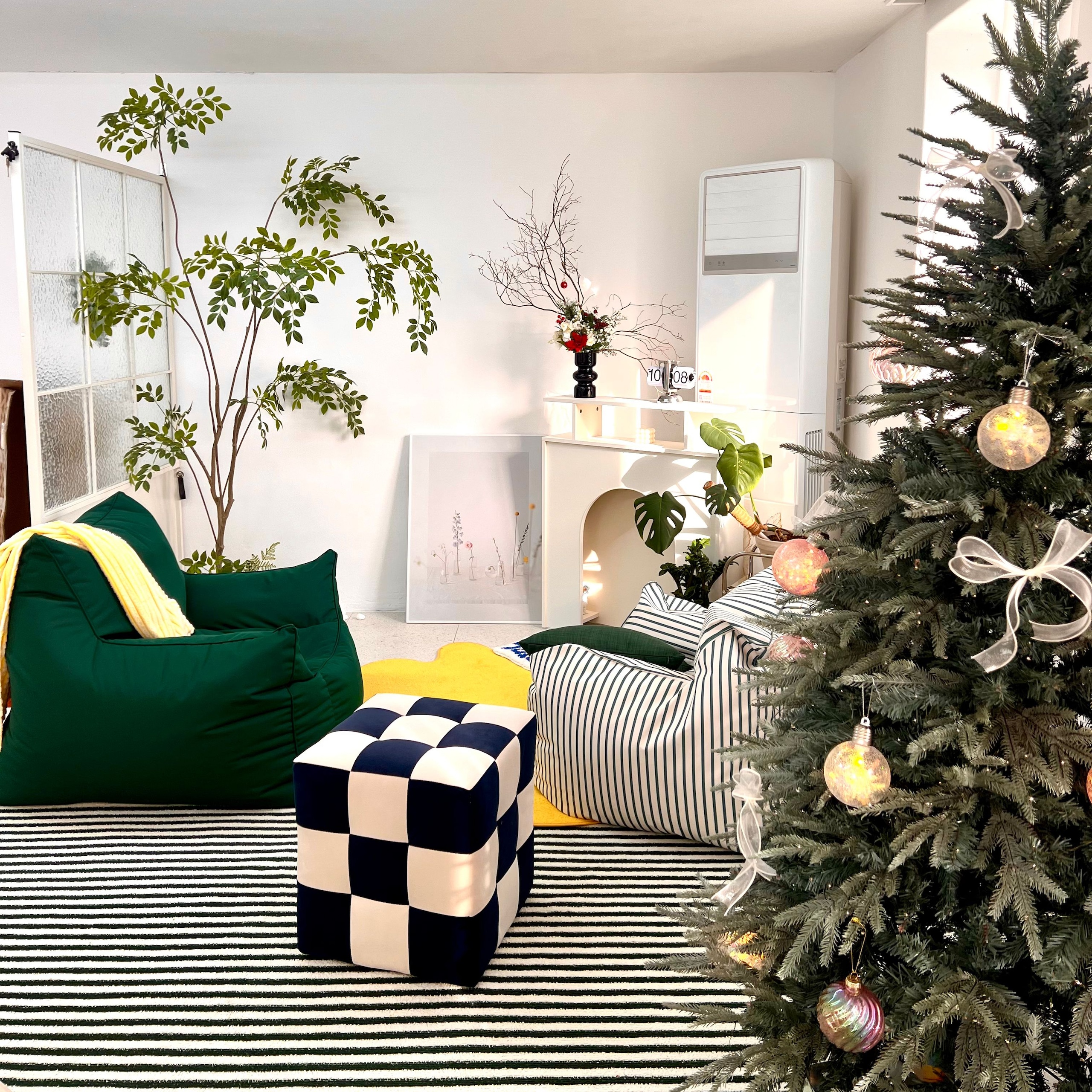 Point Striped Textured Rug user photo
