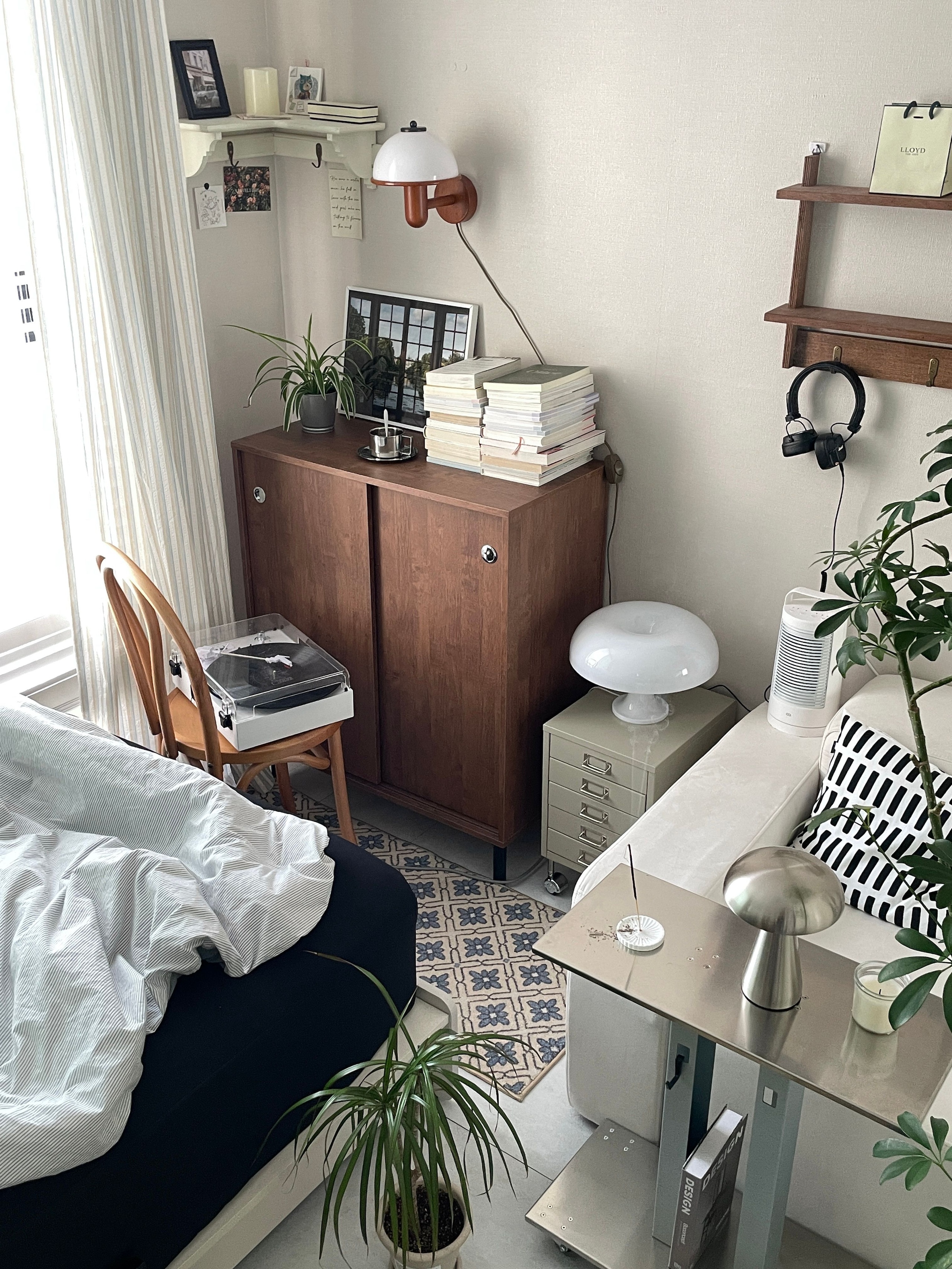 Cone Base Cordless Table Lamp user photo
