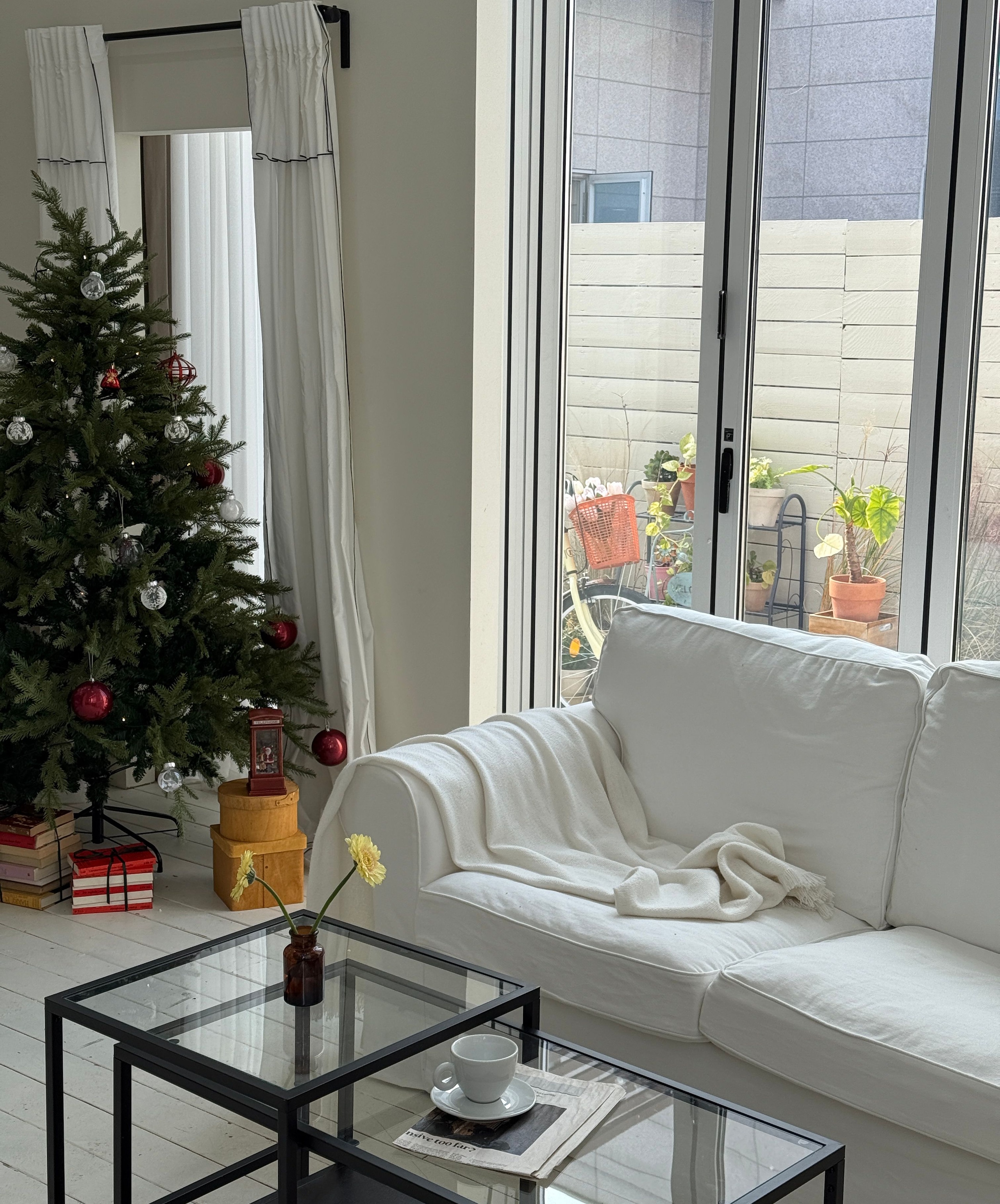 IKEA VITTSJÖ ヴィットショー ネストテーブル 2点セット VITTSJÖ ヴィットショー ネストテーブル2点セット, ブラックブラウン