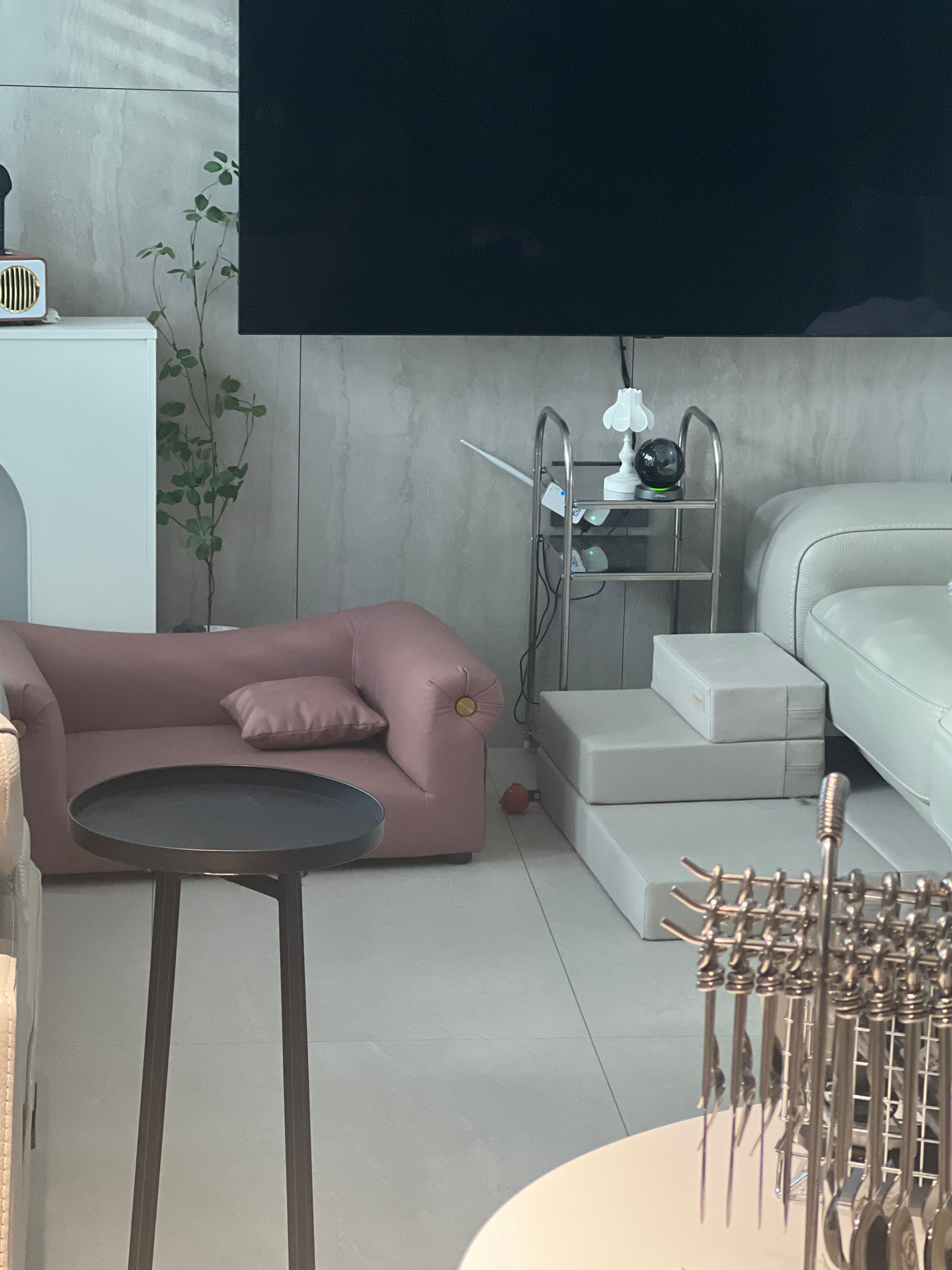 Slim Tall Metal Accent Table user photo
