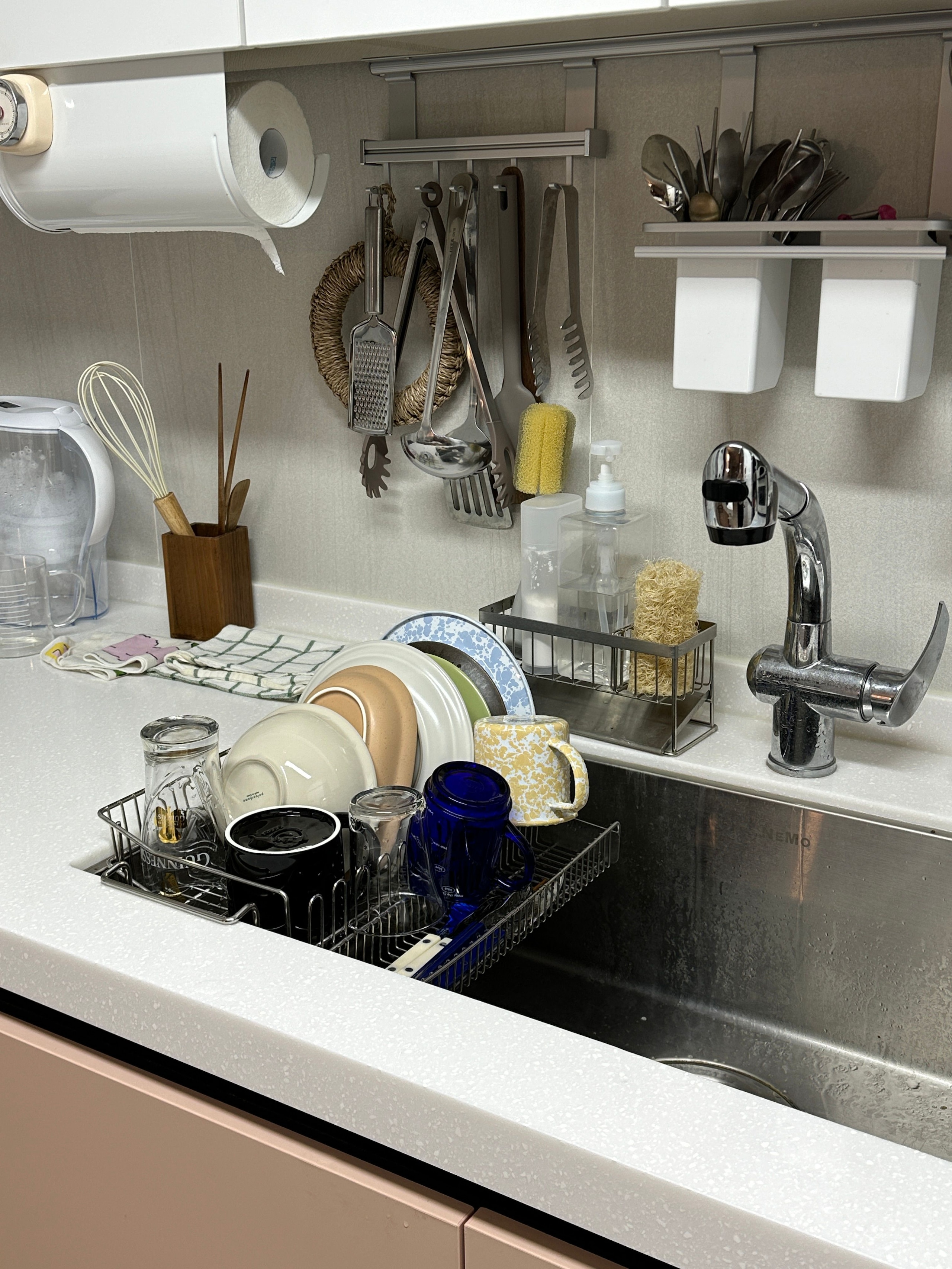 Dual Fit Sink Dish Rack user photo