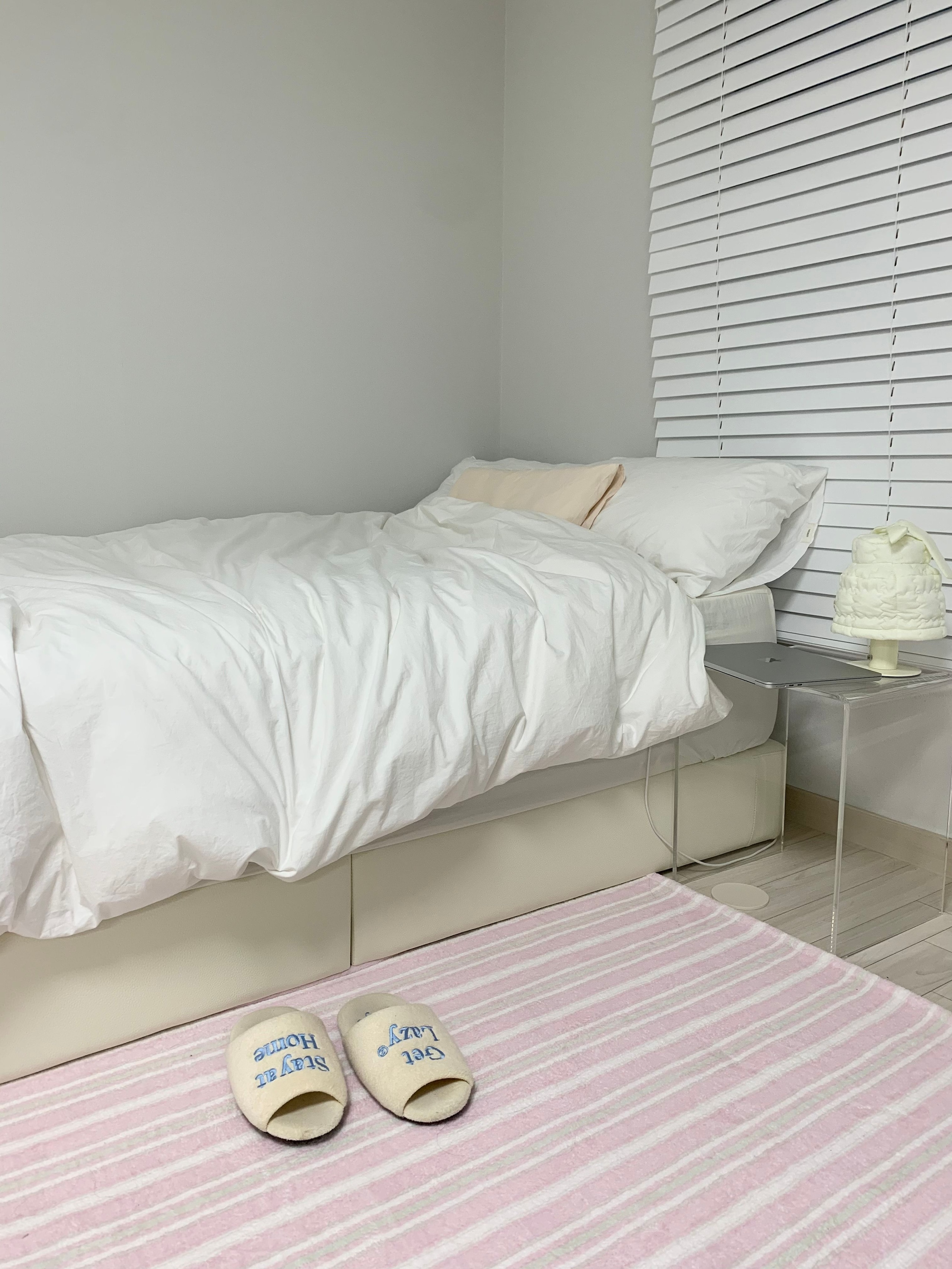 Modern Pink Stripe Microfiber Rug user photo