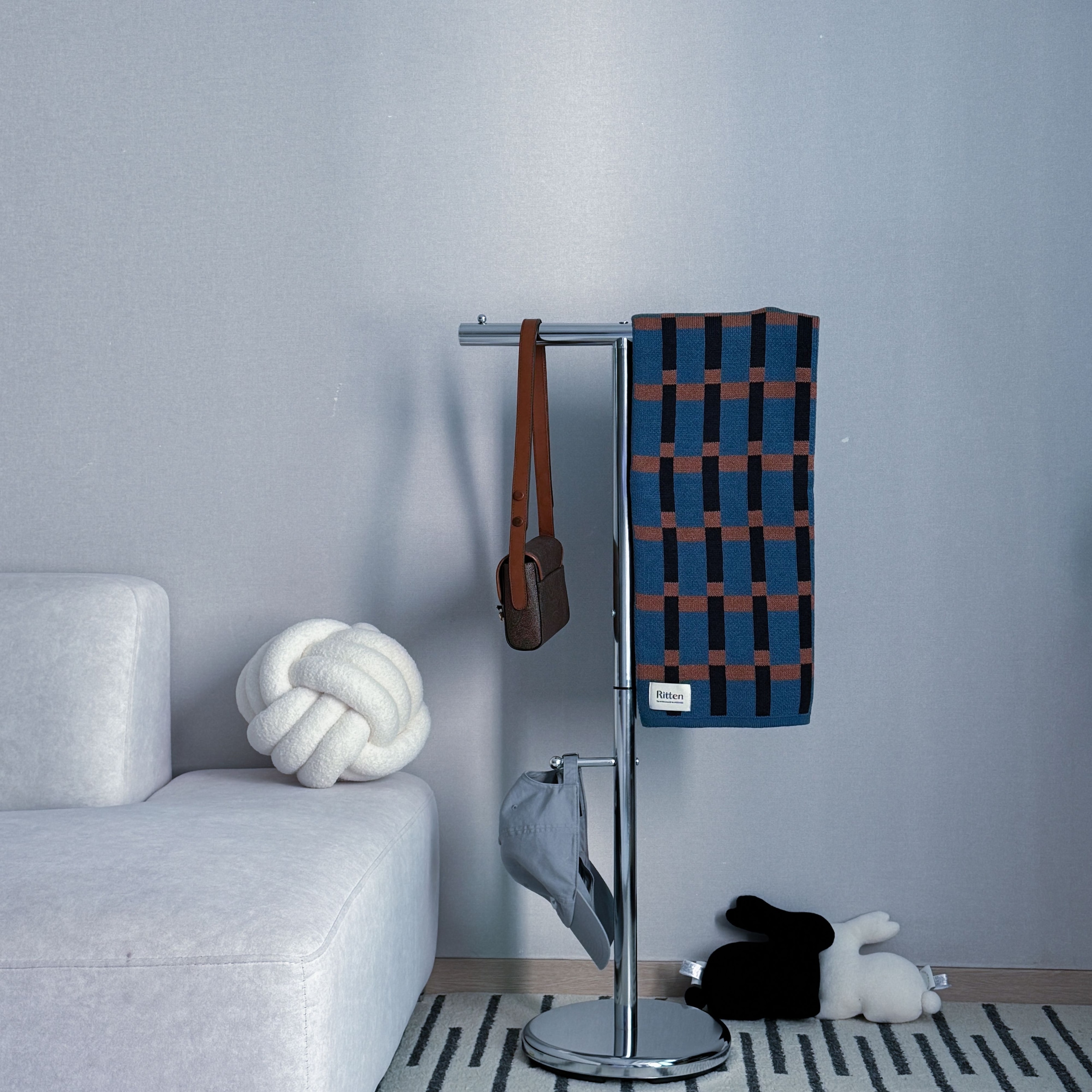 T-Bar Valet Stand user photo