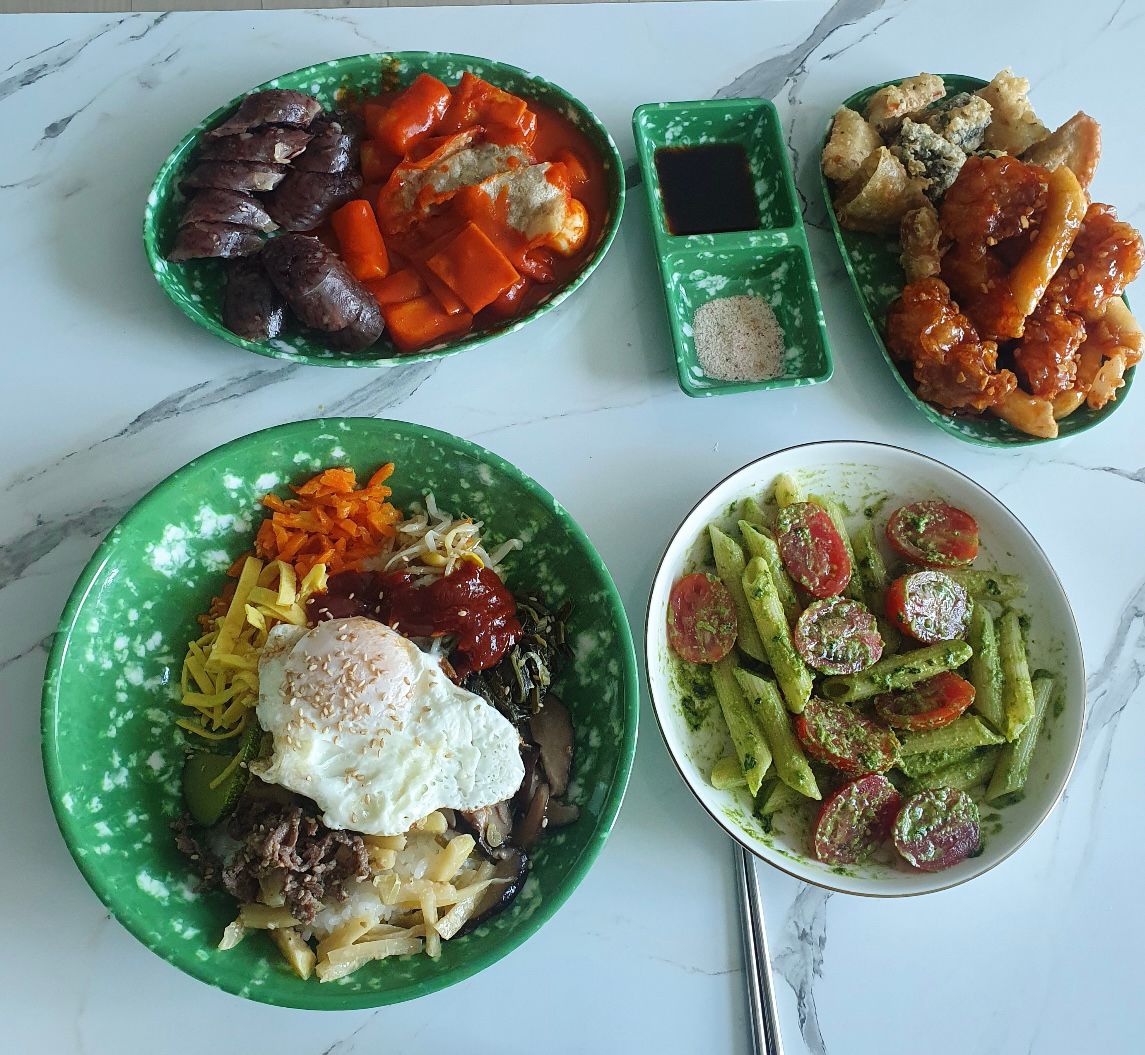 Retro Korean Noodle Bowl user photo