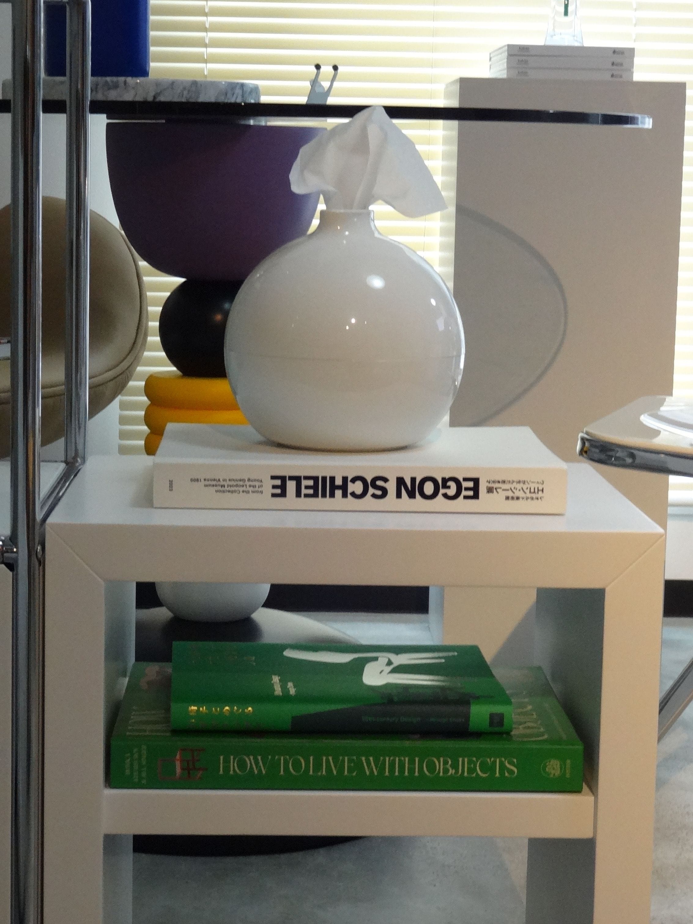 洋書インテリア本HOW TO LIVE WITH OBJECTS(H) How to Live with Objects: A Guide to More Meaningful
