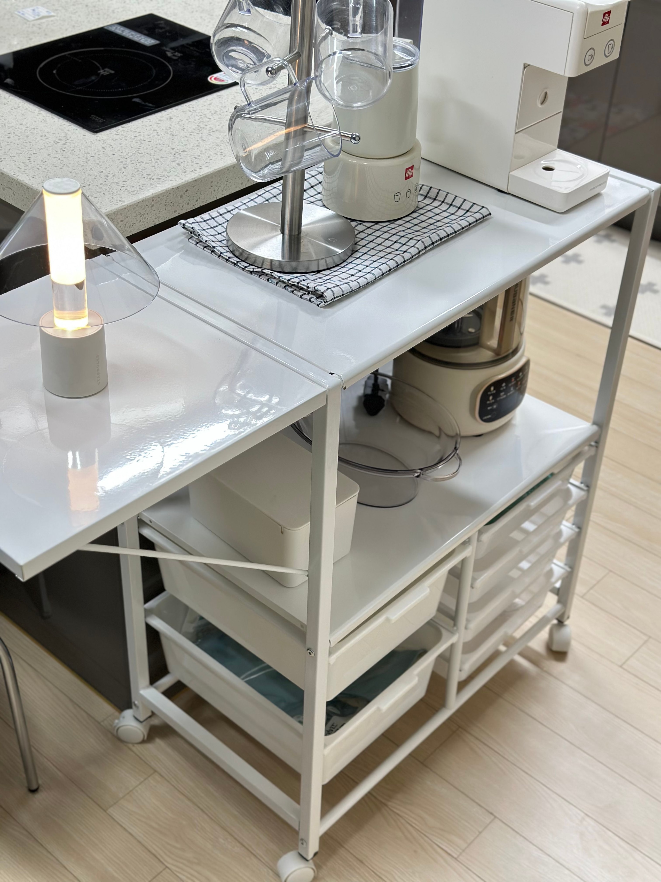 Expandable Rolling Microwave Storage Rack user photo
