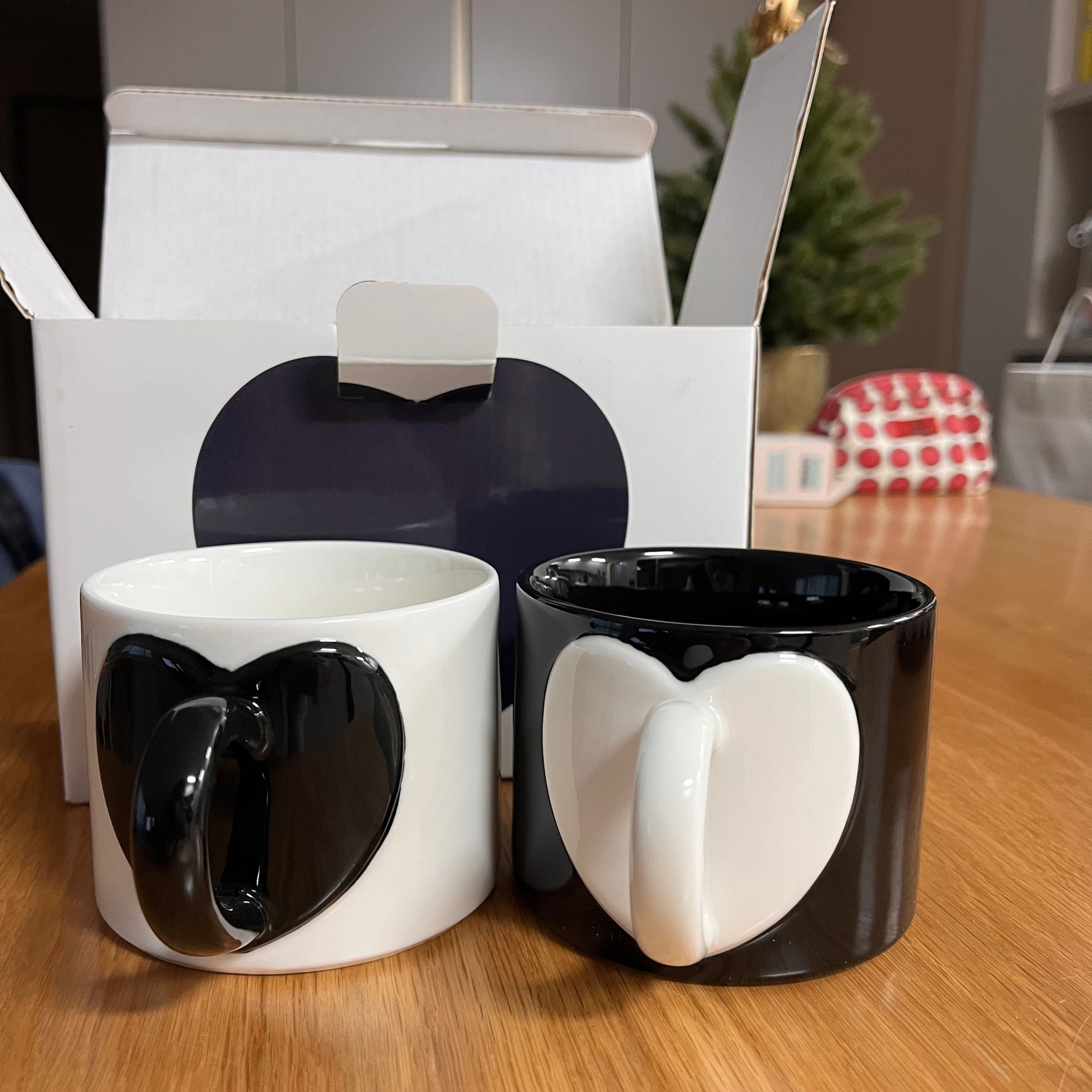 Heart Signal Hug Ceramic Mug (Set of 2) user photo