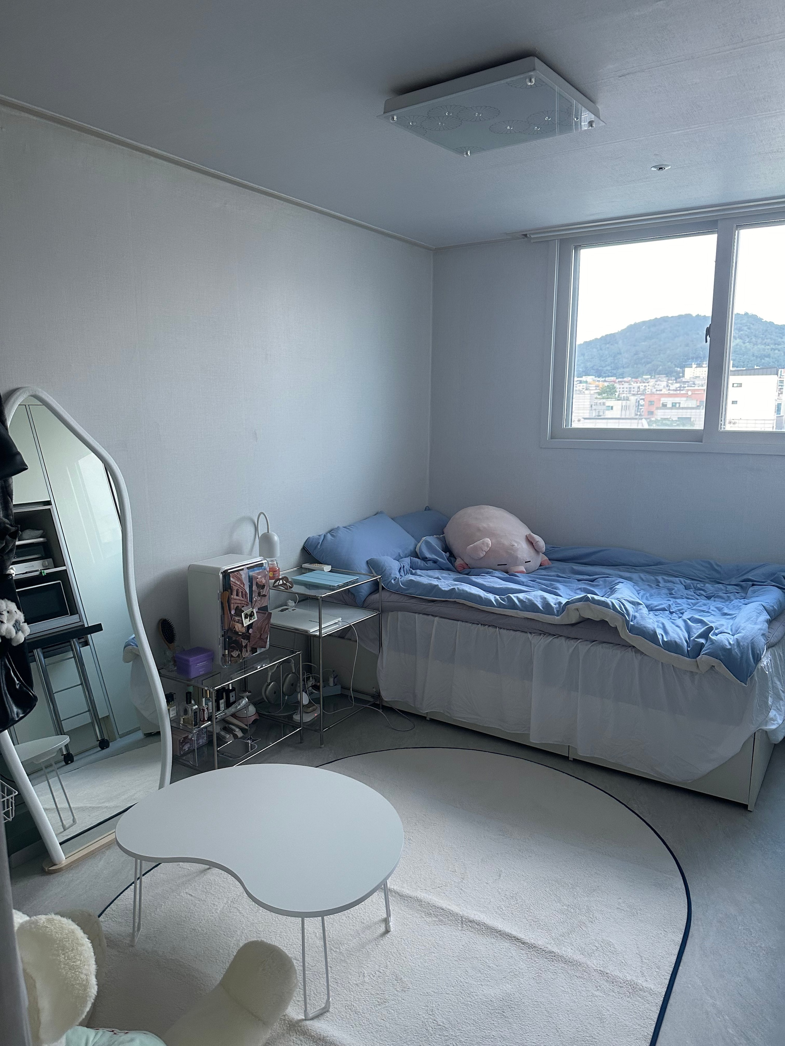 Monde Wave Folding Floor Table user photo