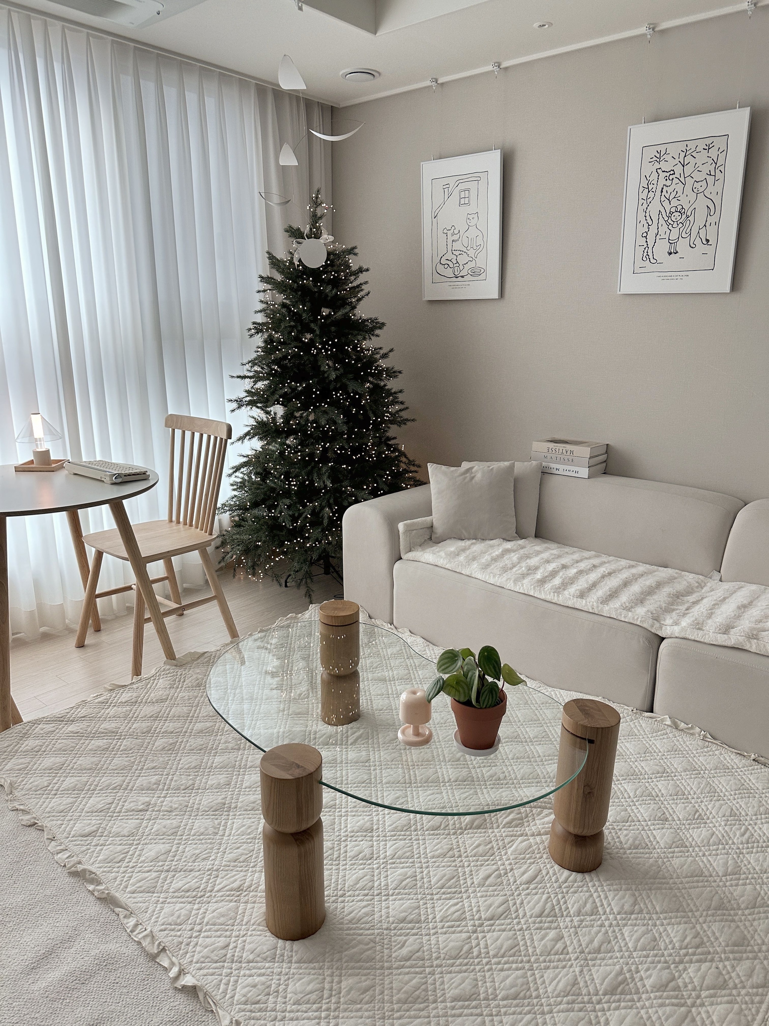 Sono Round Wood Dining Table user photo