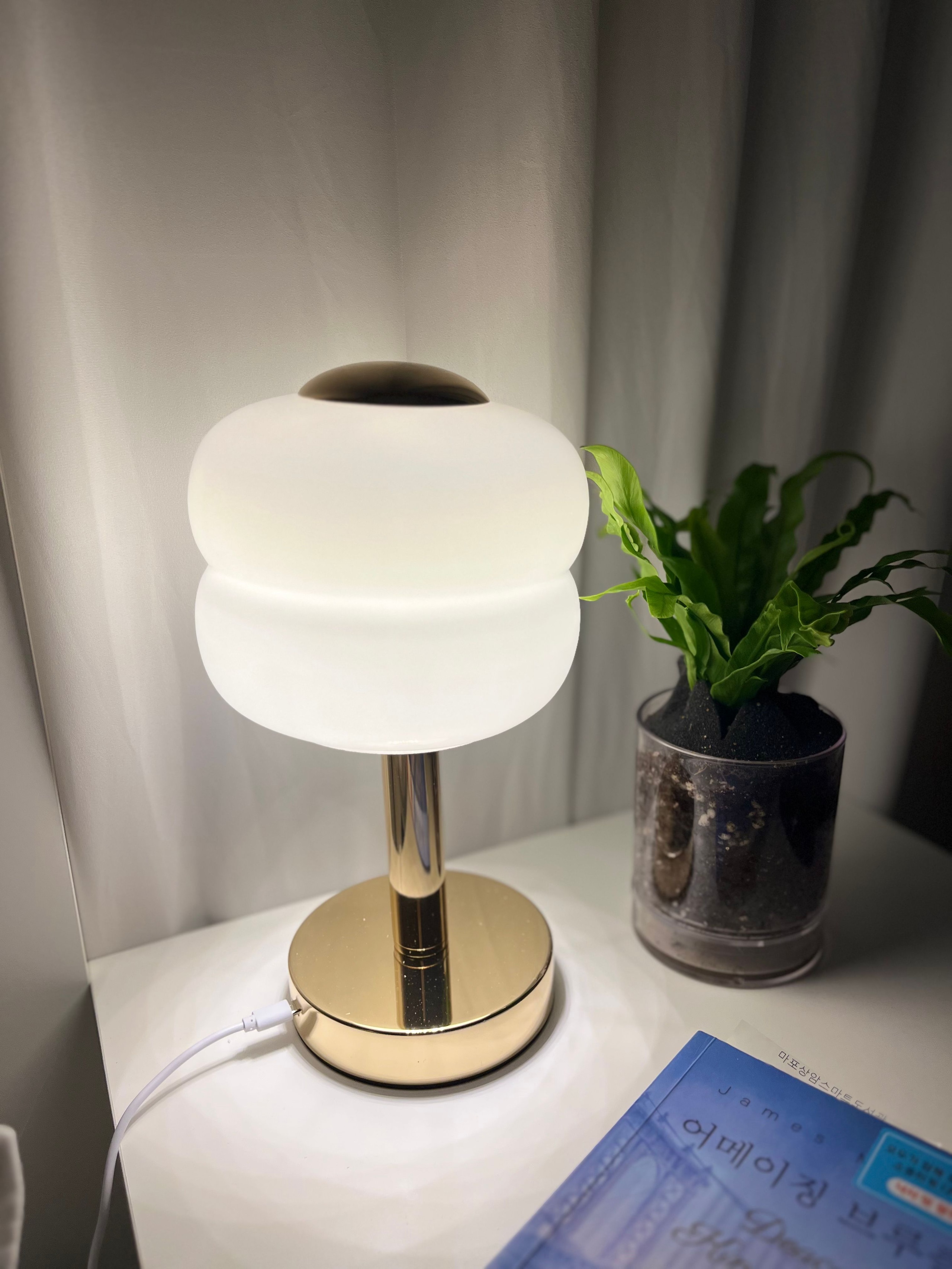LED Gloomy Table Lamp user photo