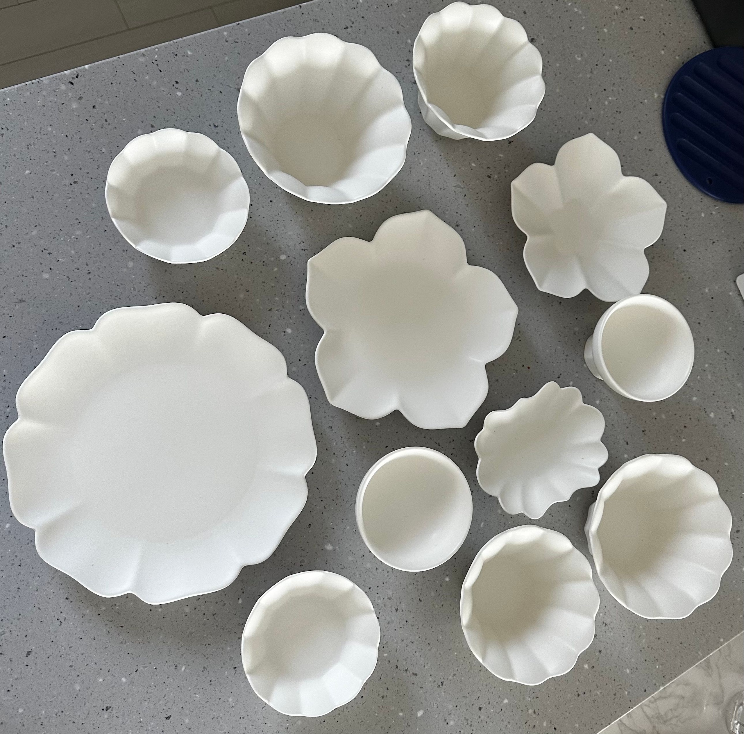 Eunseol Petal Dinnerware Set (12-Piece) user photo