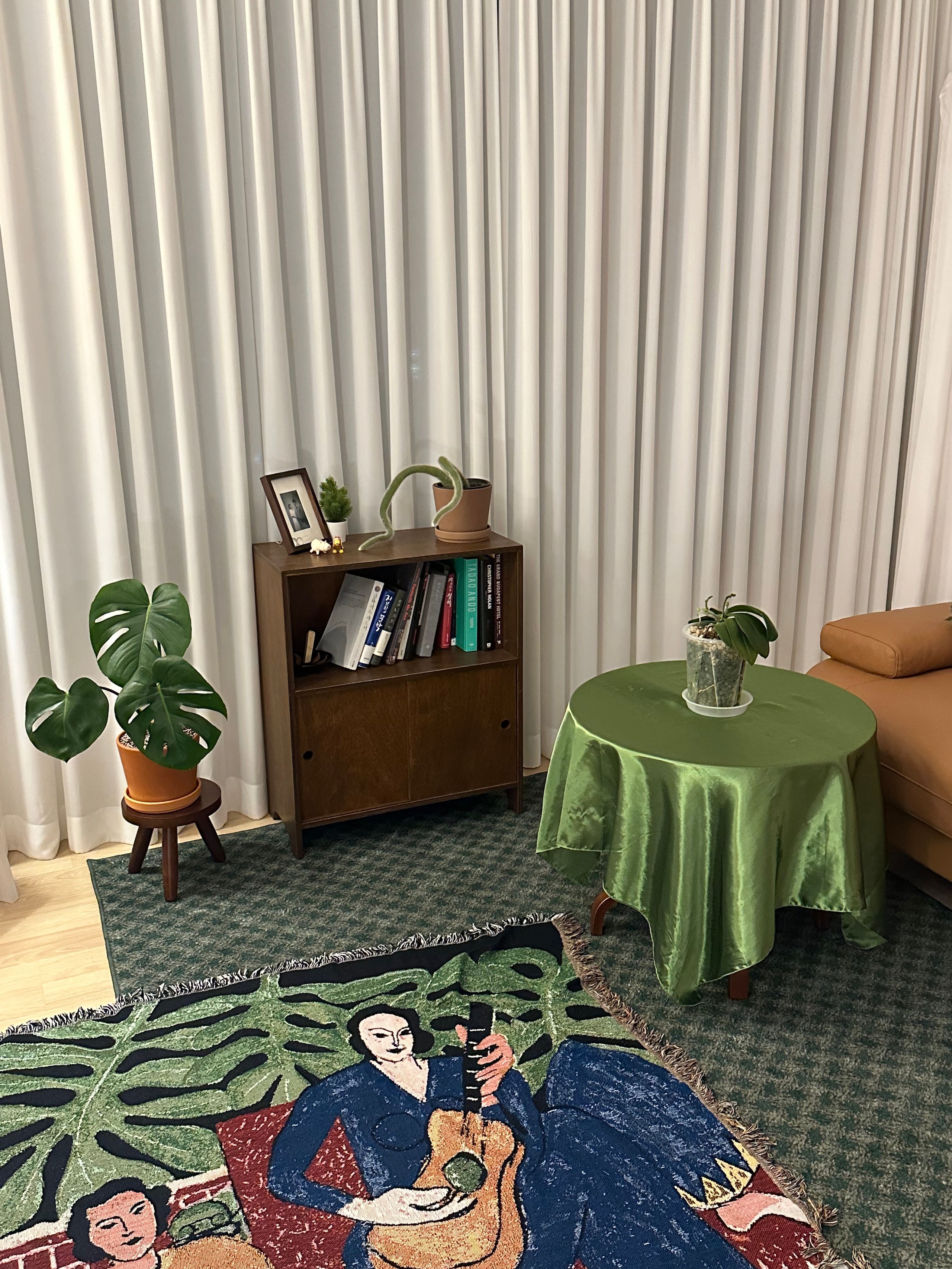 OAH Round Wood Plant Stool user photo