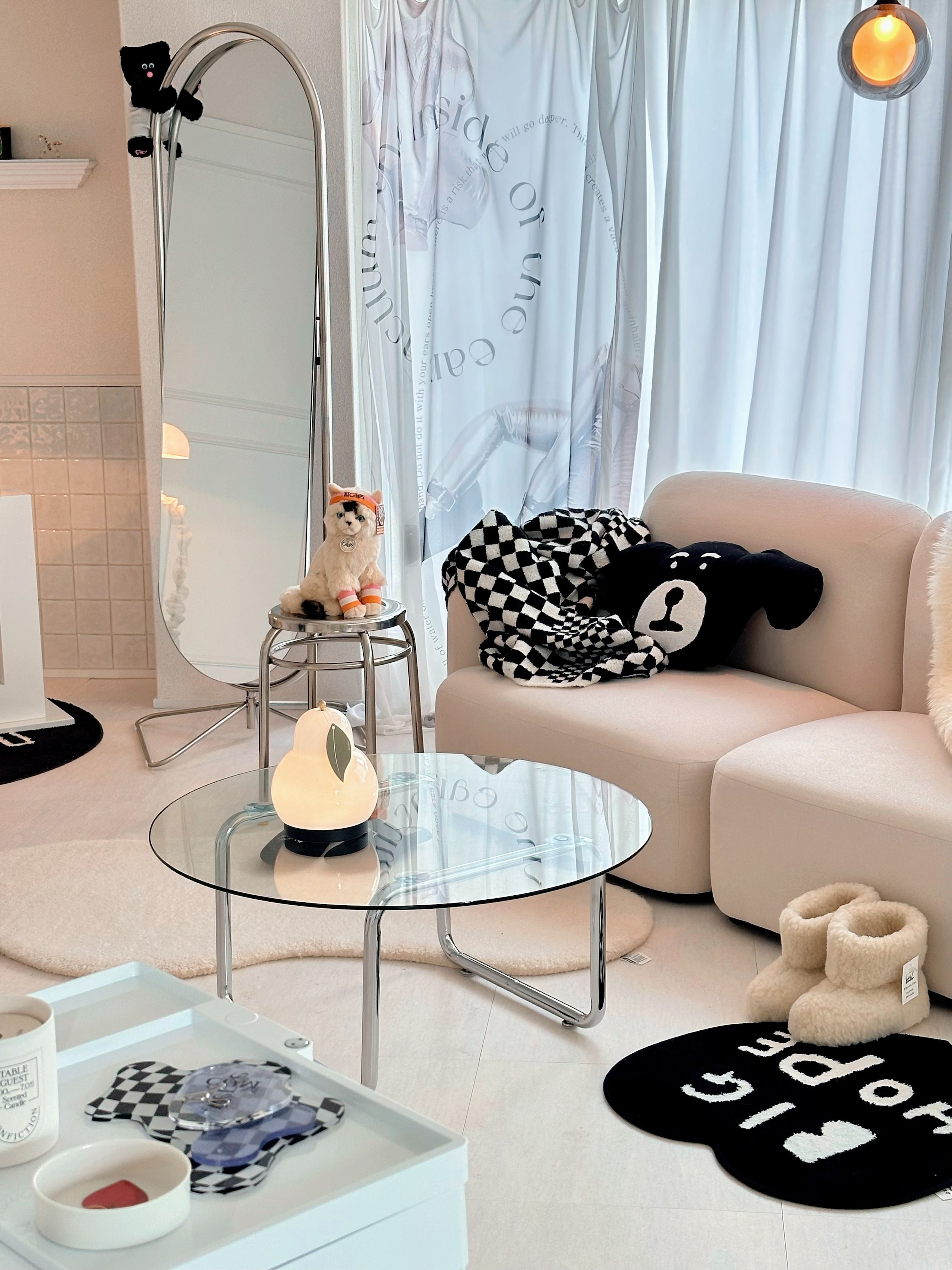 Branchpoint smoo ガラストップテーブル ネッグ[Neg]［2色］ | ロー