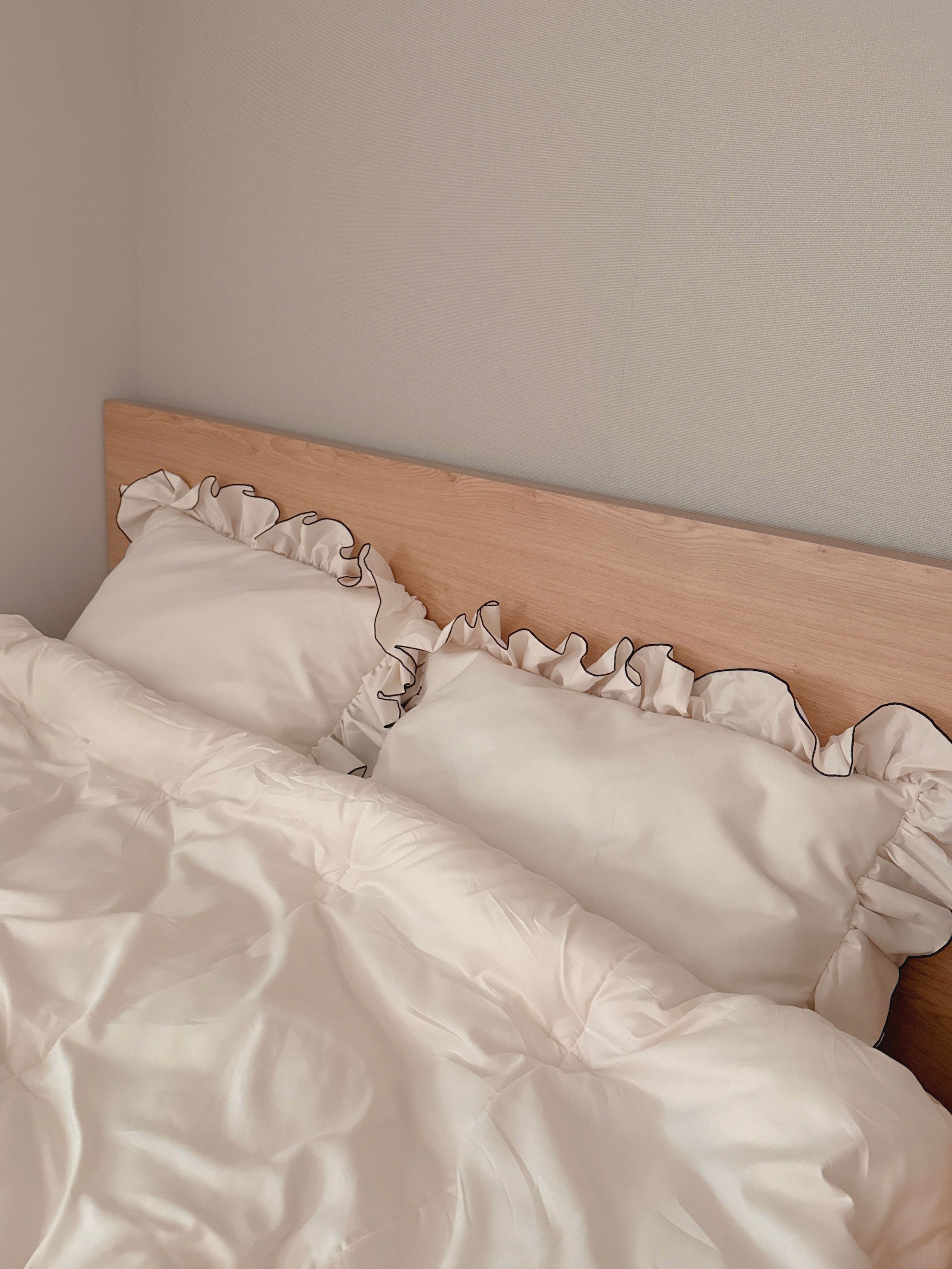 Hotel Style Dust Free Frill Comforter user photo