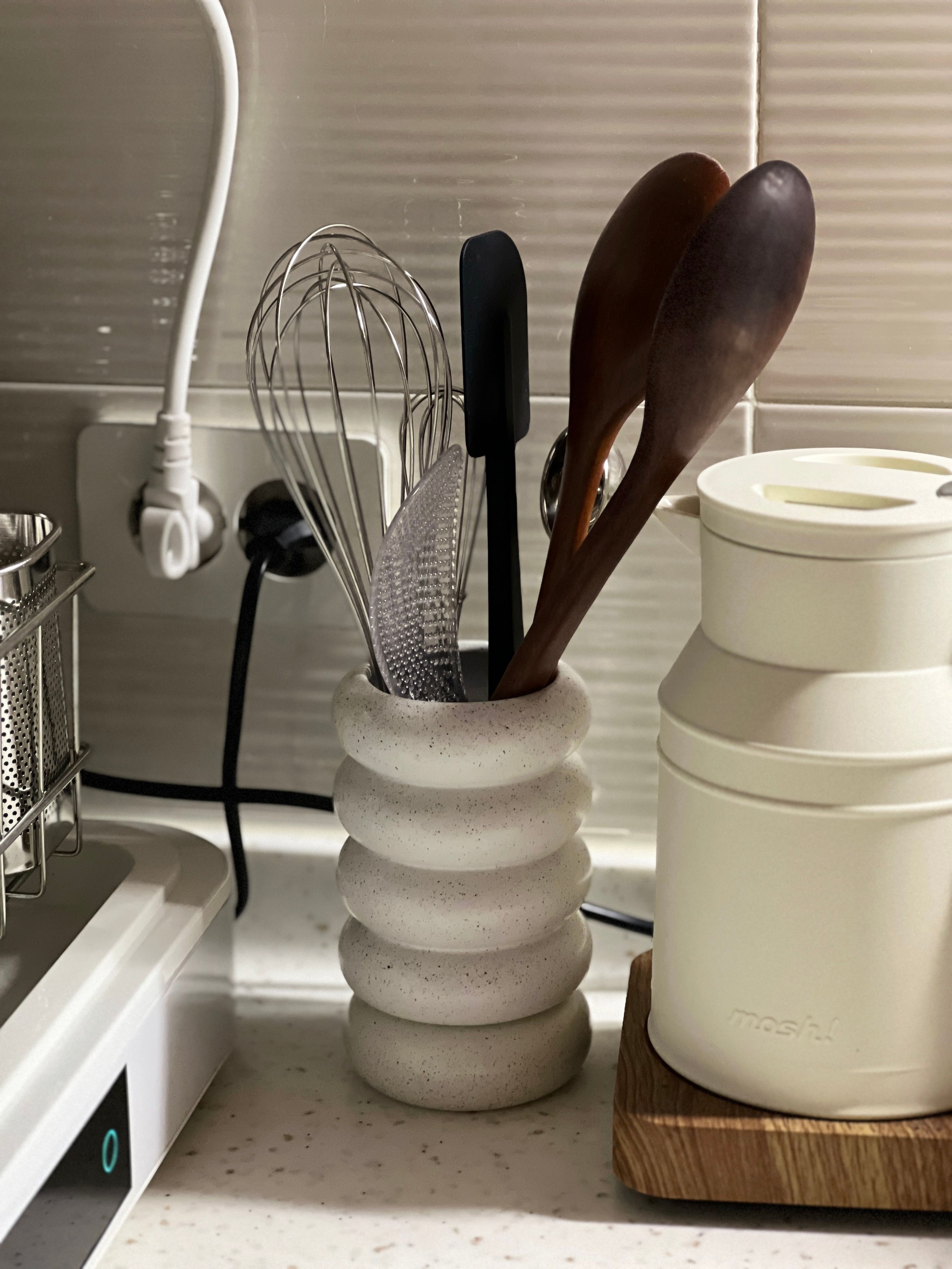 Cloud Ceramic Self-Draining Utensil Holder user photo