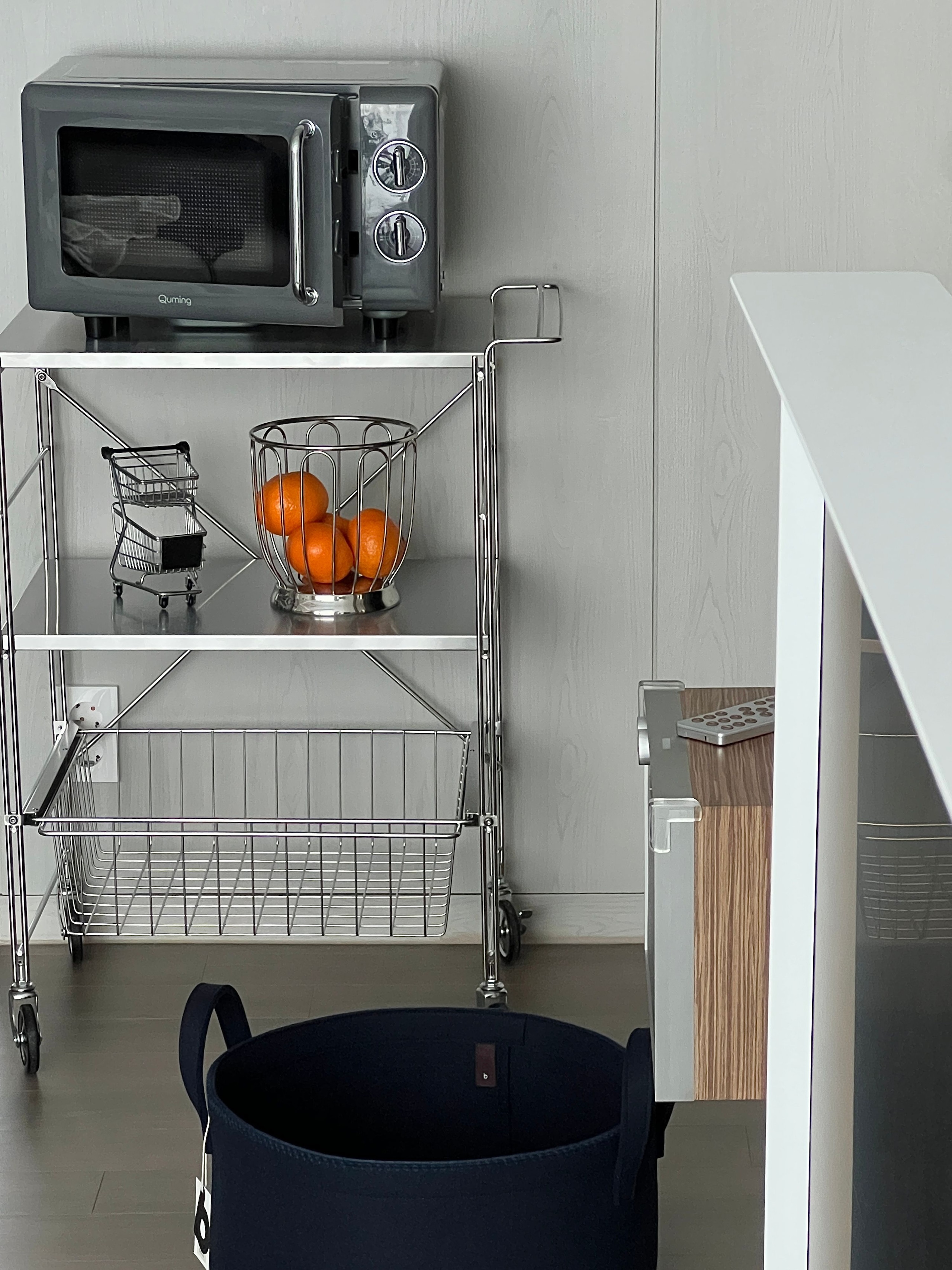 Flat Stainless Steel 3-Tier Trolley Wagon user photo