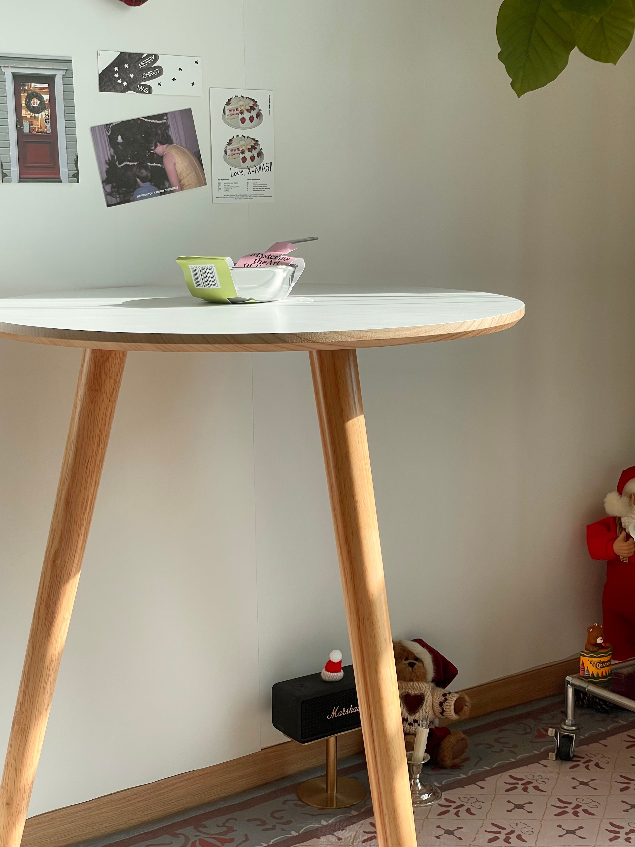 Sono Round Wood Dining Table user photo