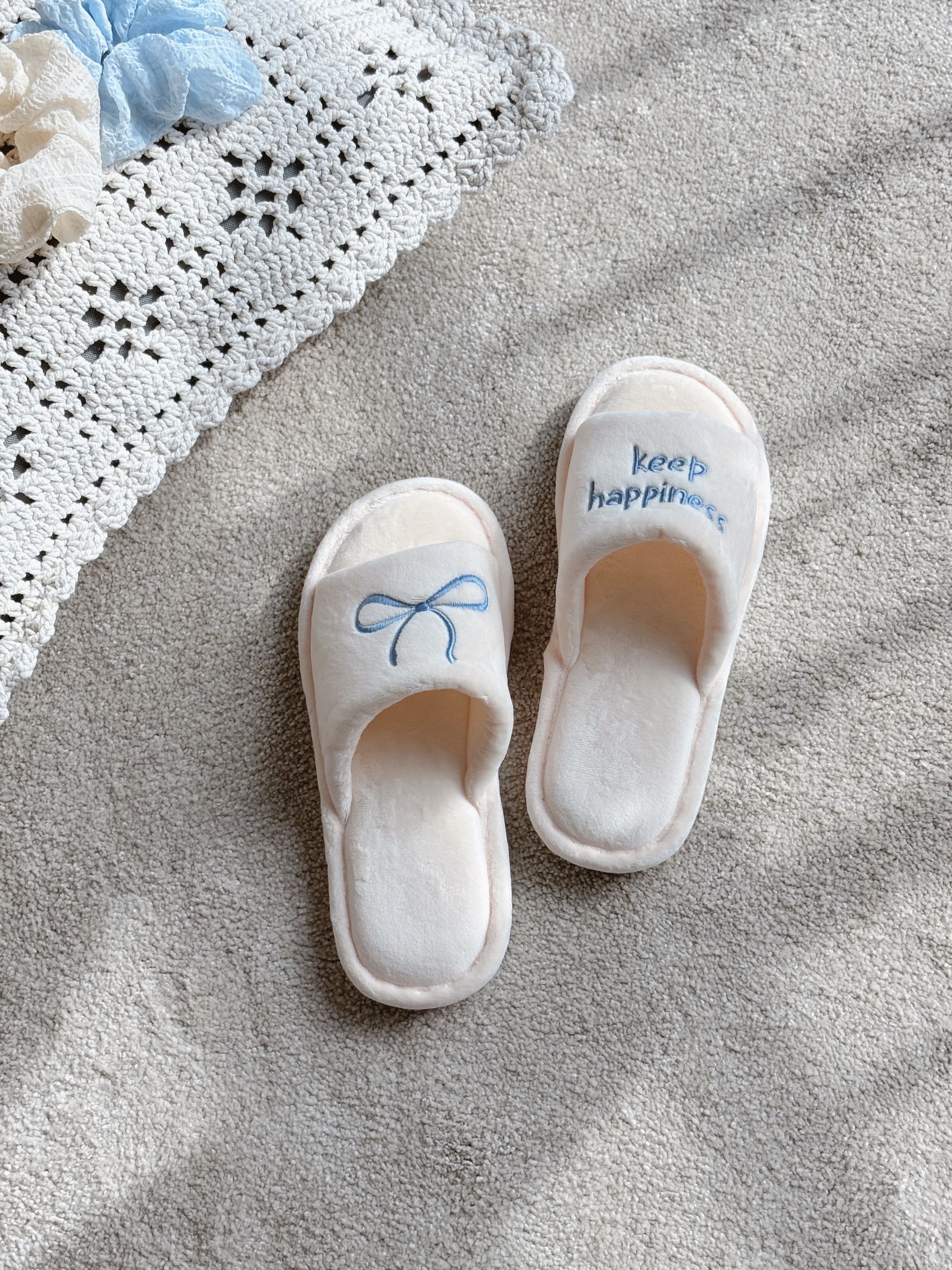 Soft Ribbon Home Slippers user photo