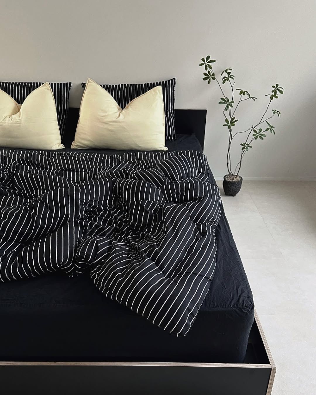 Soft Stripe Comforter & Pillow Set (Eco Corn Fill) user photo