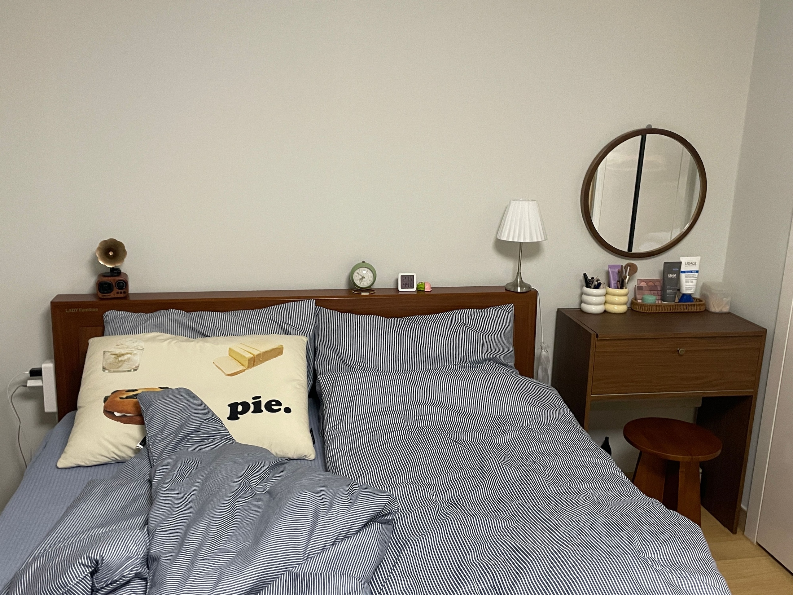 Modern Stripe All Season Comforter Set user photo