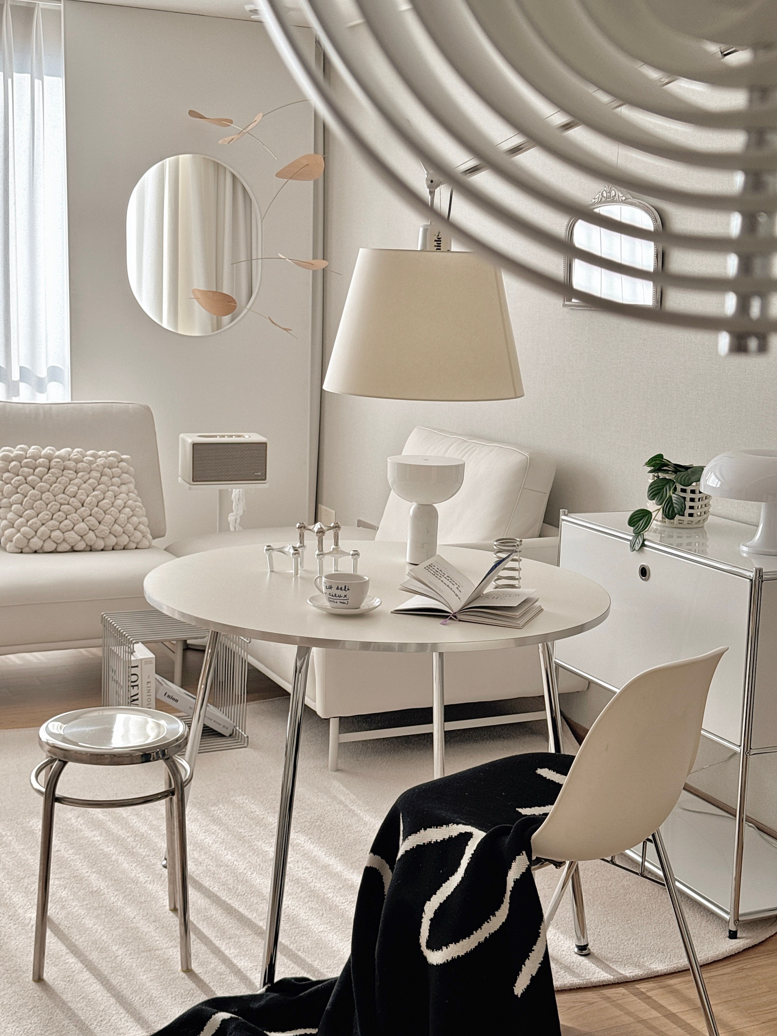 Modern Chrome Round Dining Table - 39.4