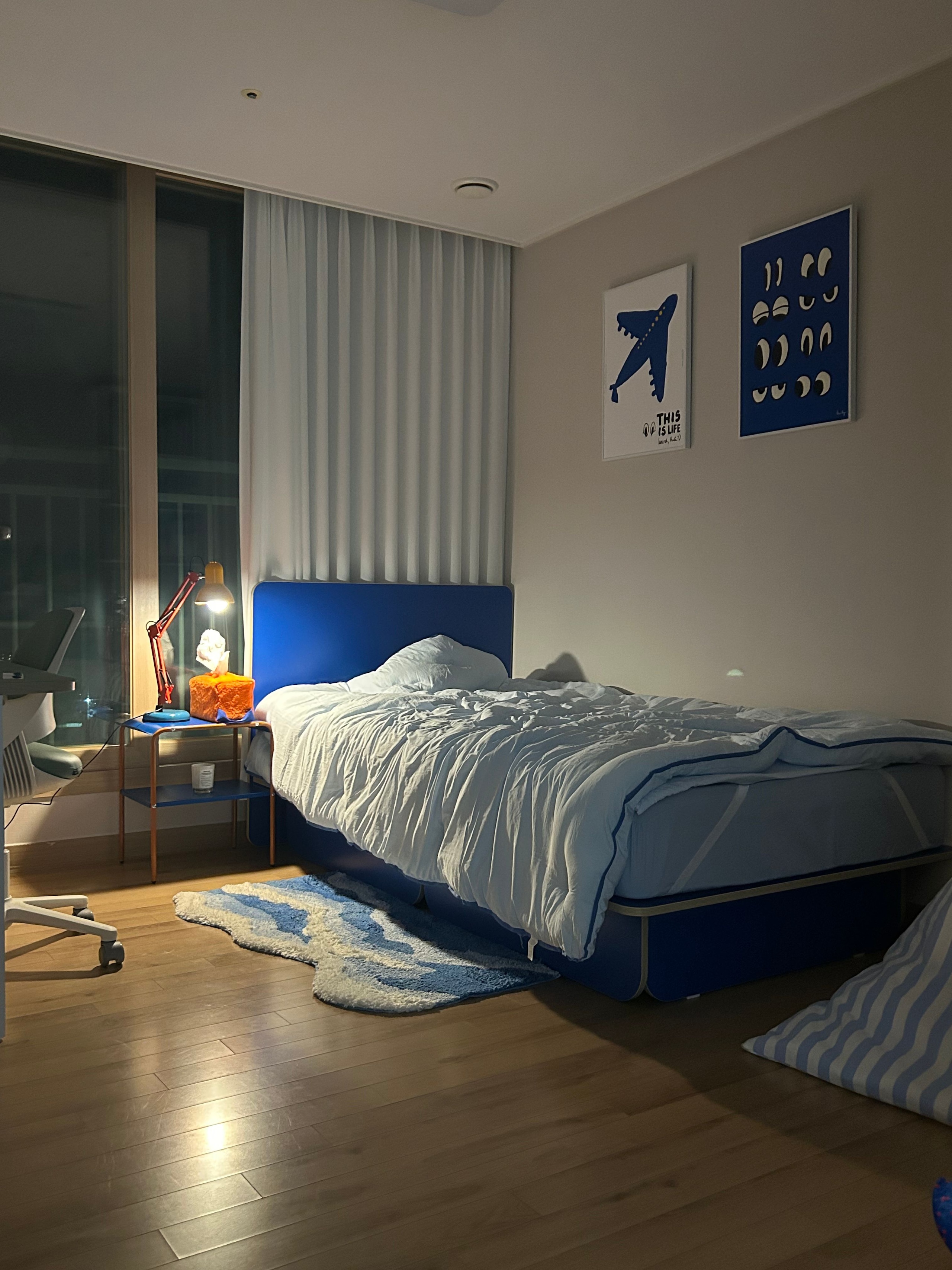 Wavy Blue Tufted Rug user photo