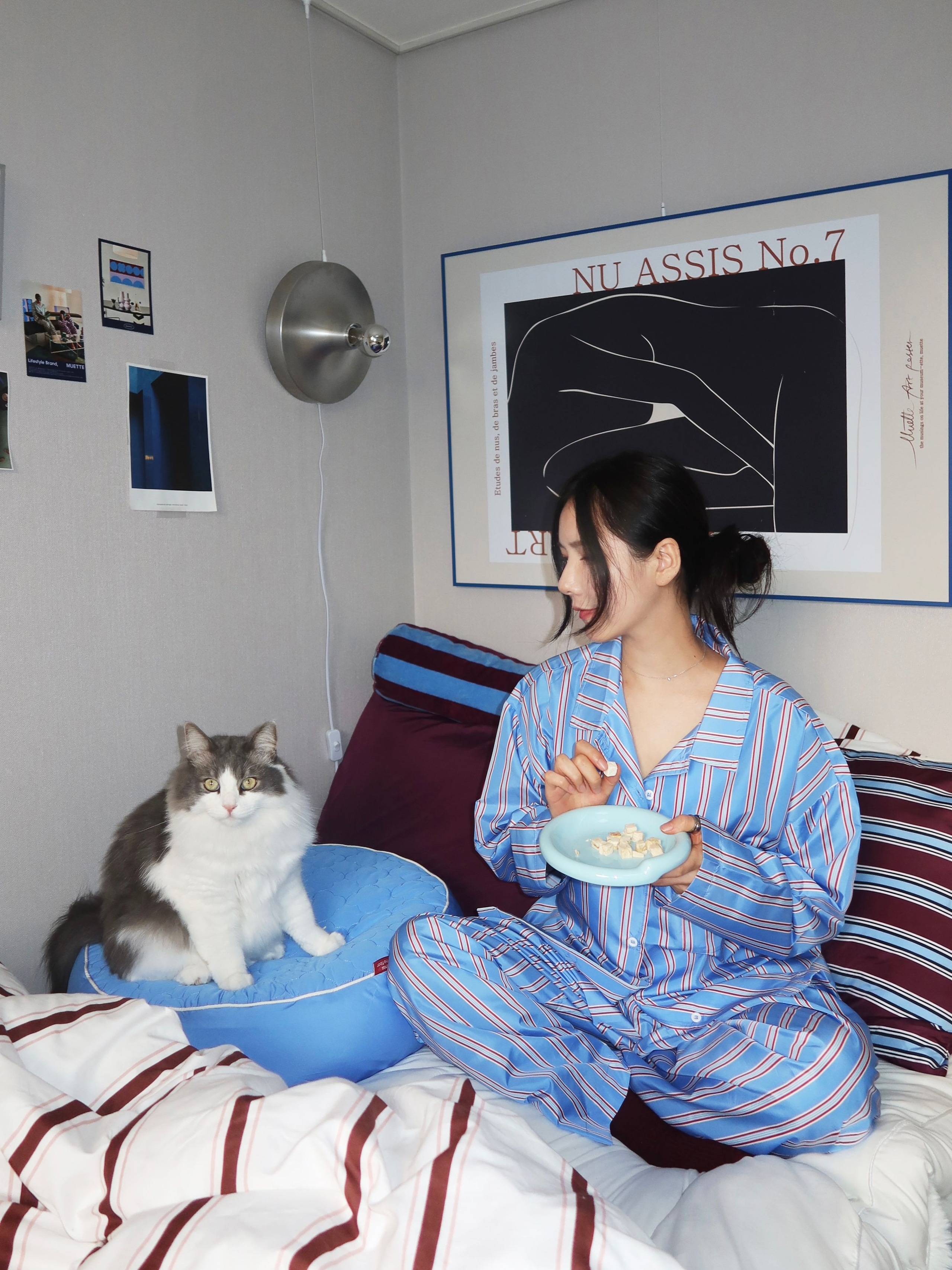 Deep Sleep Stripe All Season Comforter Set user photo