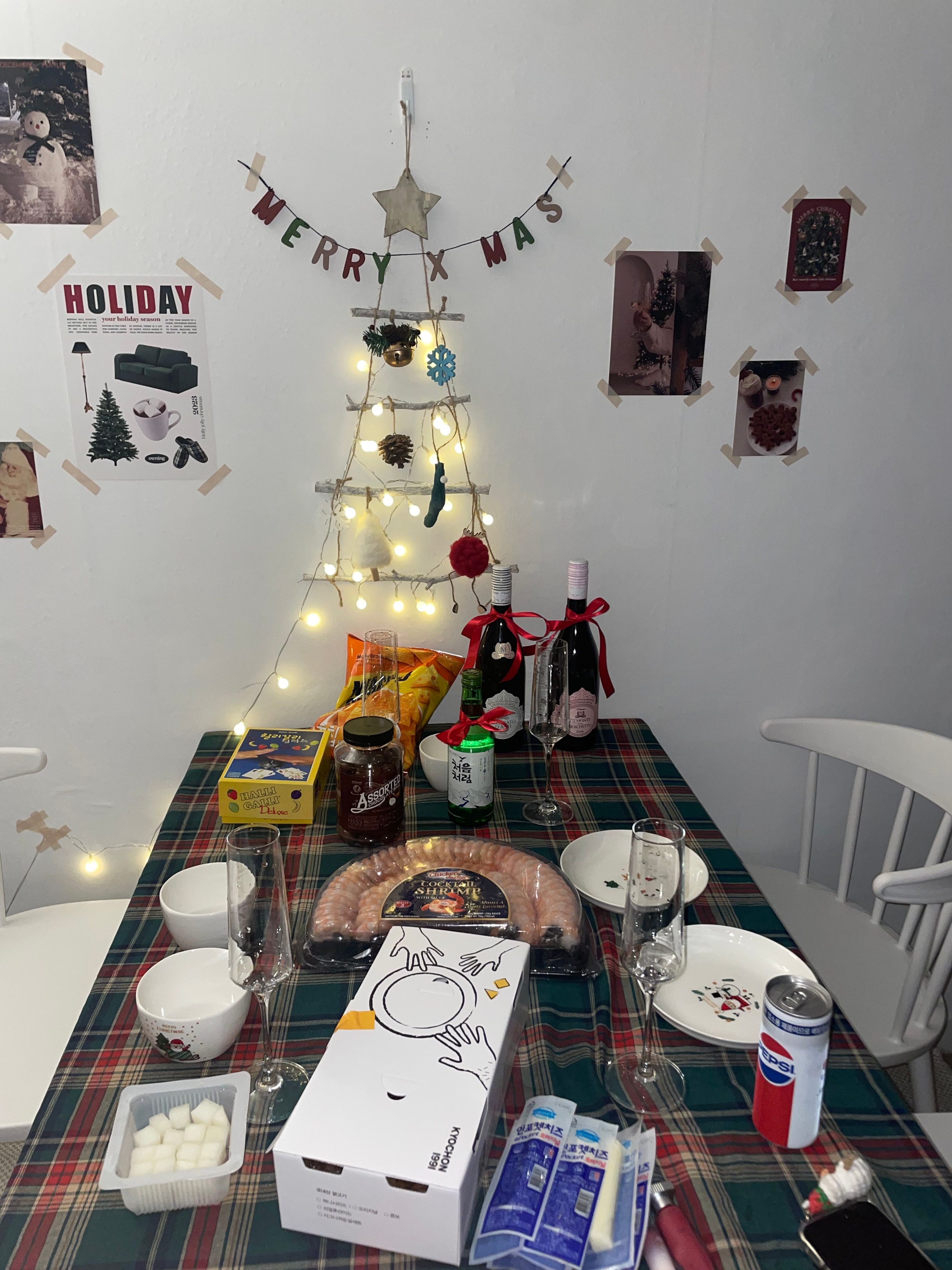 Santa Christmas Dinnerware Set for 4 user photo