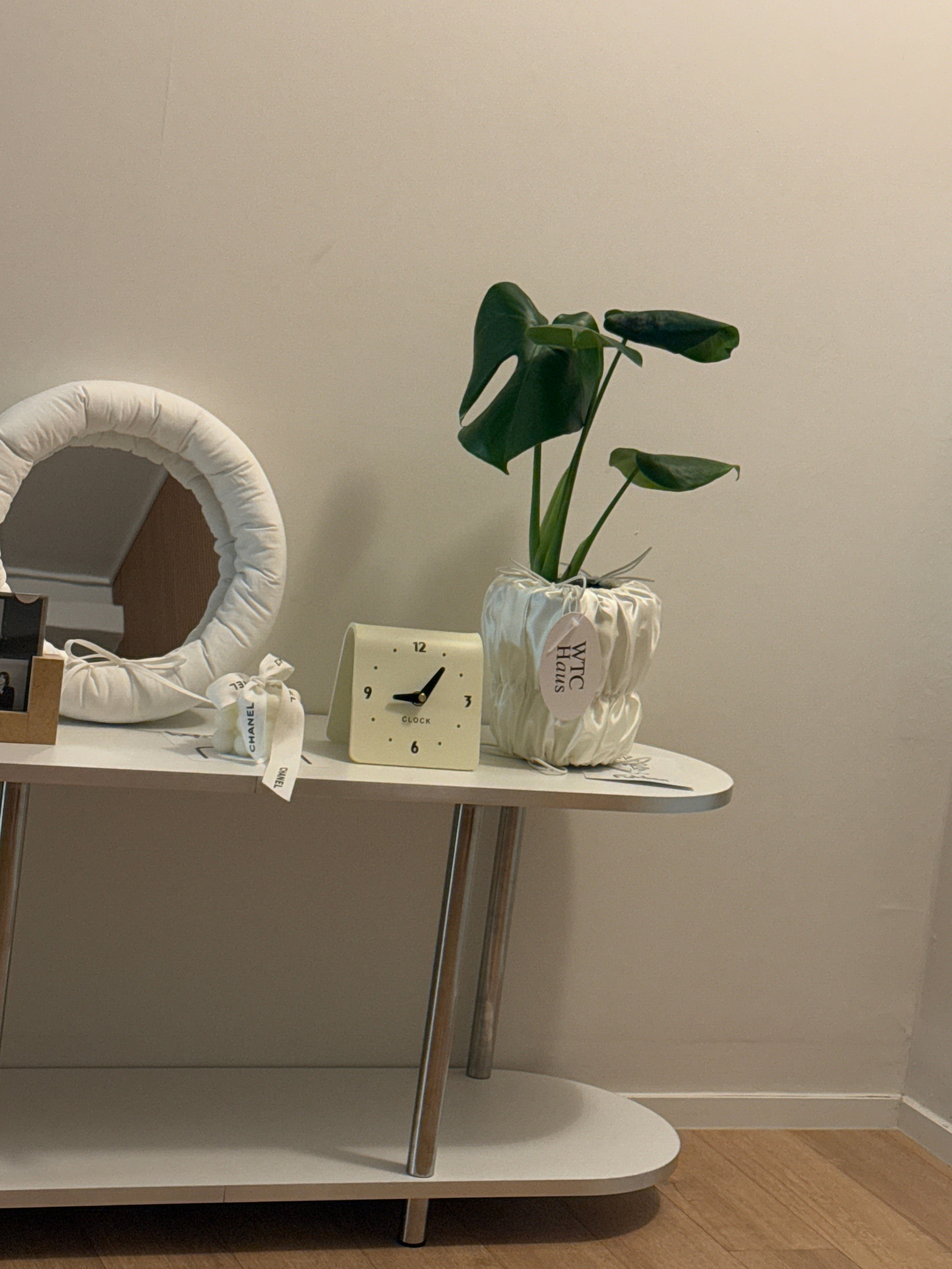 Bling Modern Modular Display Shelf user photo