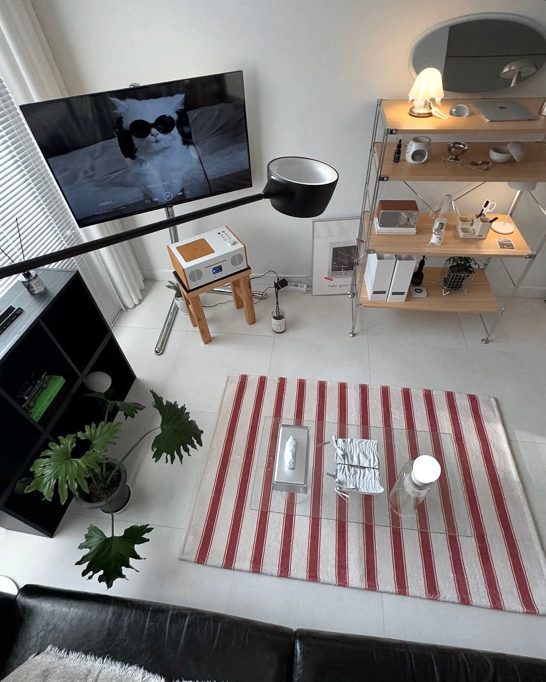 Red Stripe Pattern Rug user photo