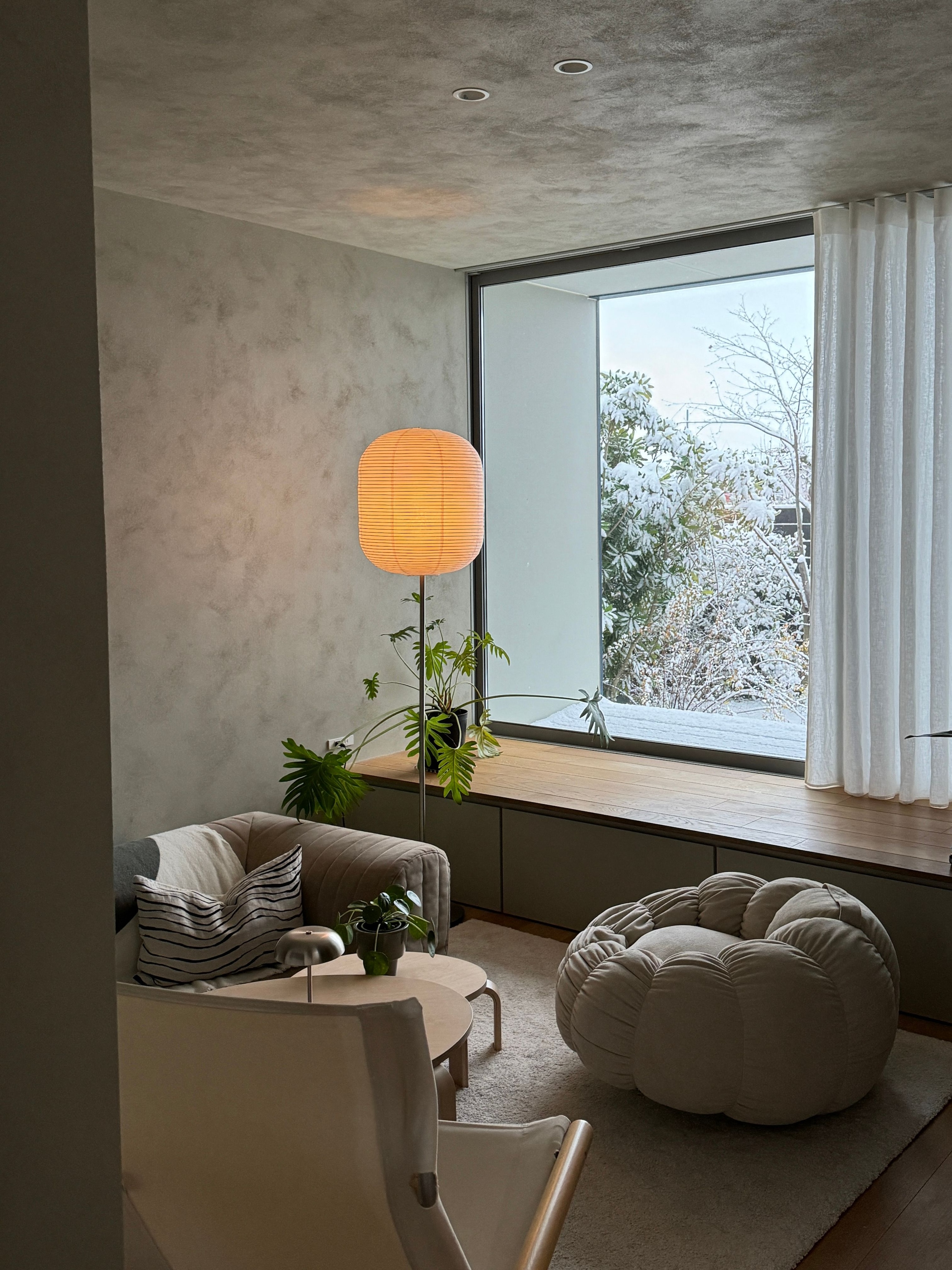 IKEA  SVALSTA/スヴァルスタ ネストテーブル　大サイズのみ ソファ前に大きめのテーブルが欲しくてIKEAで買ってきた