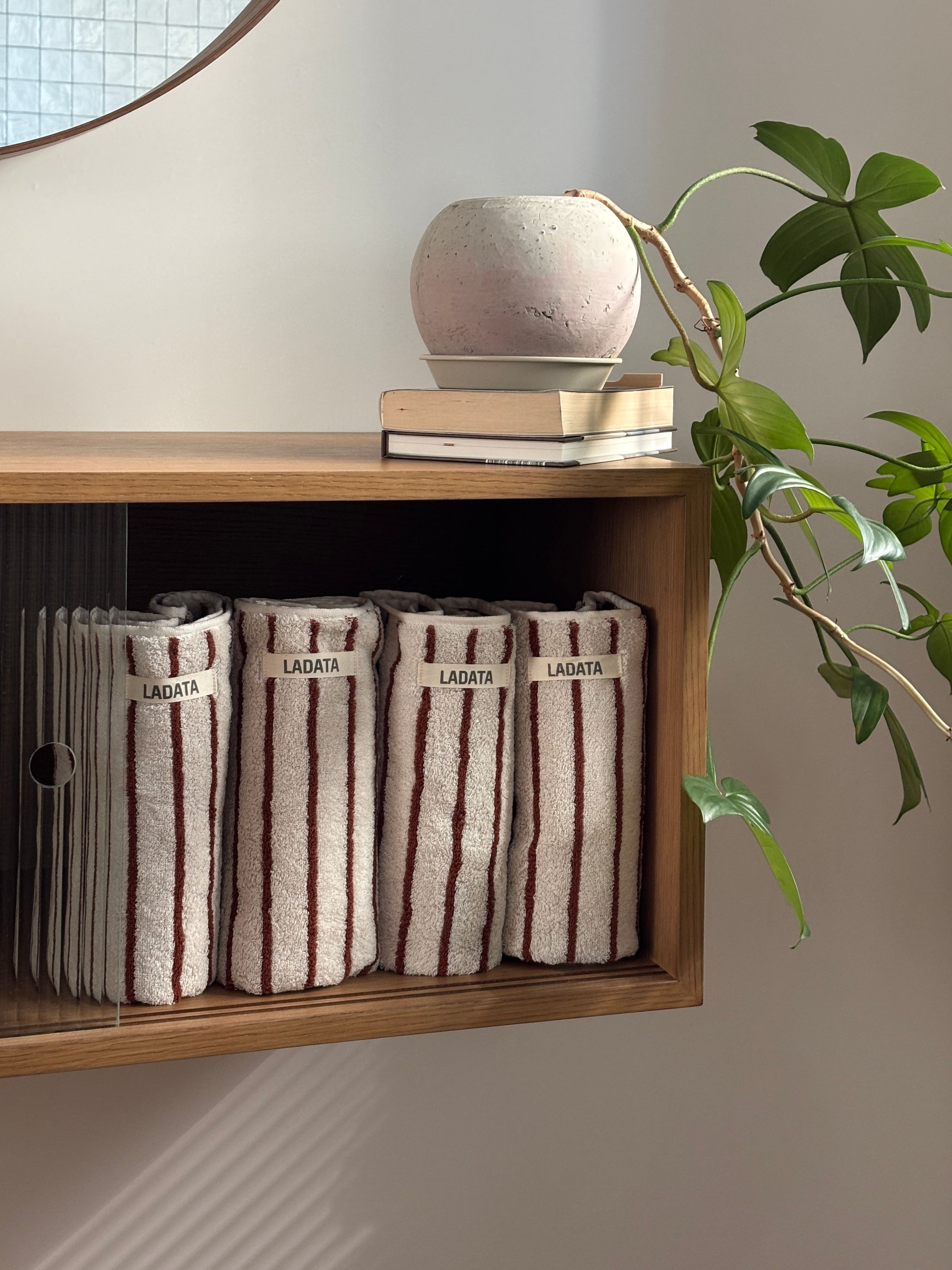 Double-Sided Pattern Hotel Towel Set (5-Piece) user photo