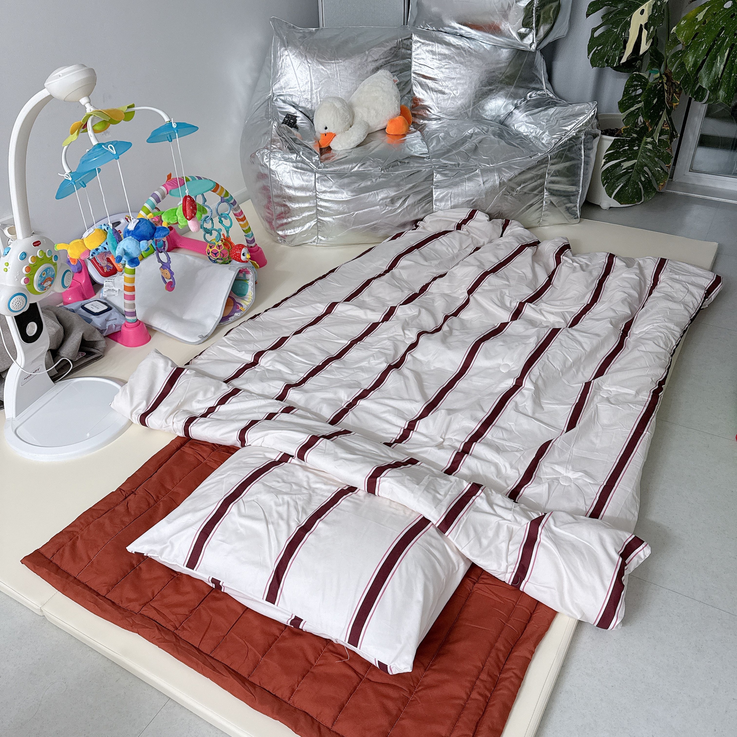 Modern Stripe All Season Comforter Set user photo