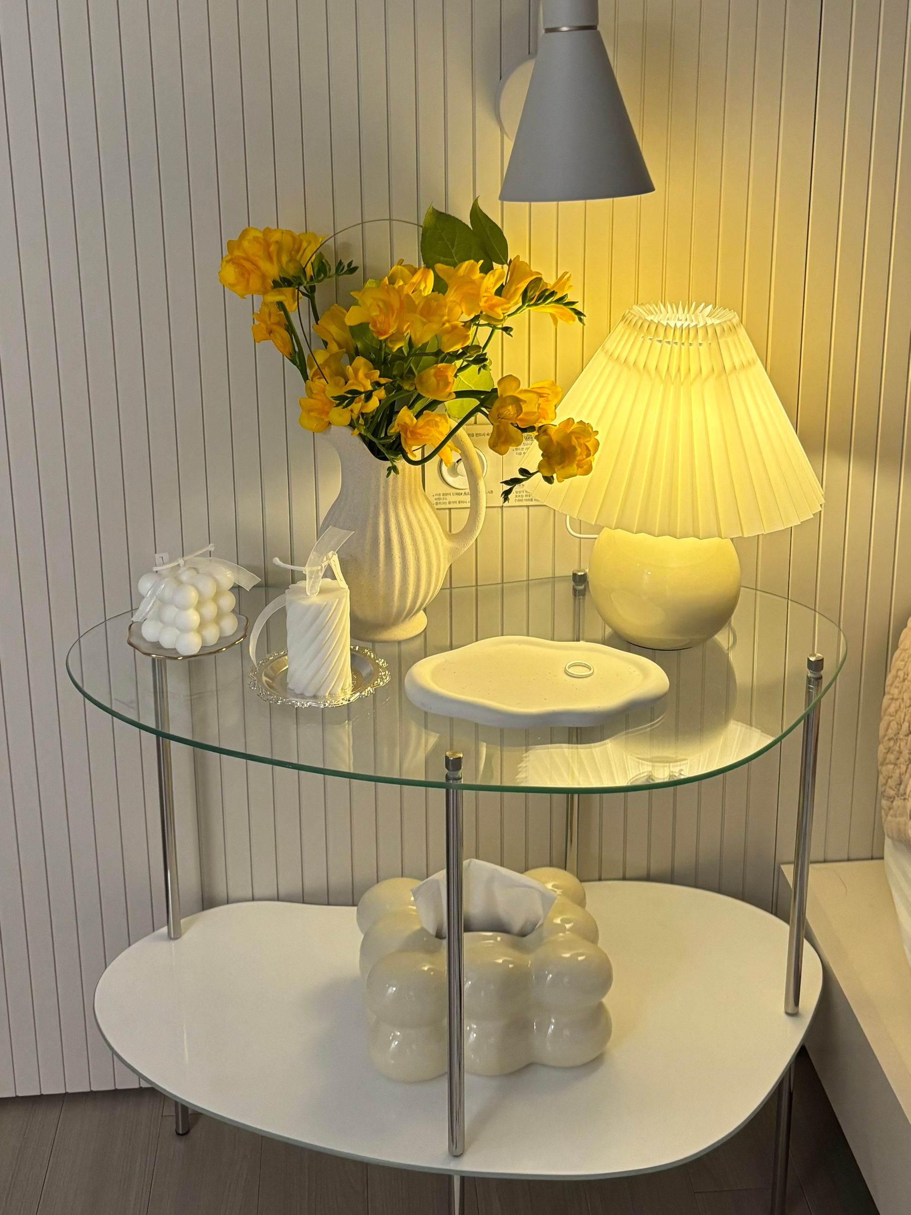 2-Tier Wavy Glass Table user photo