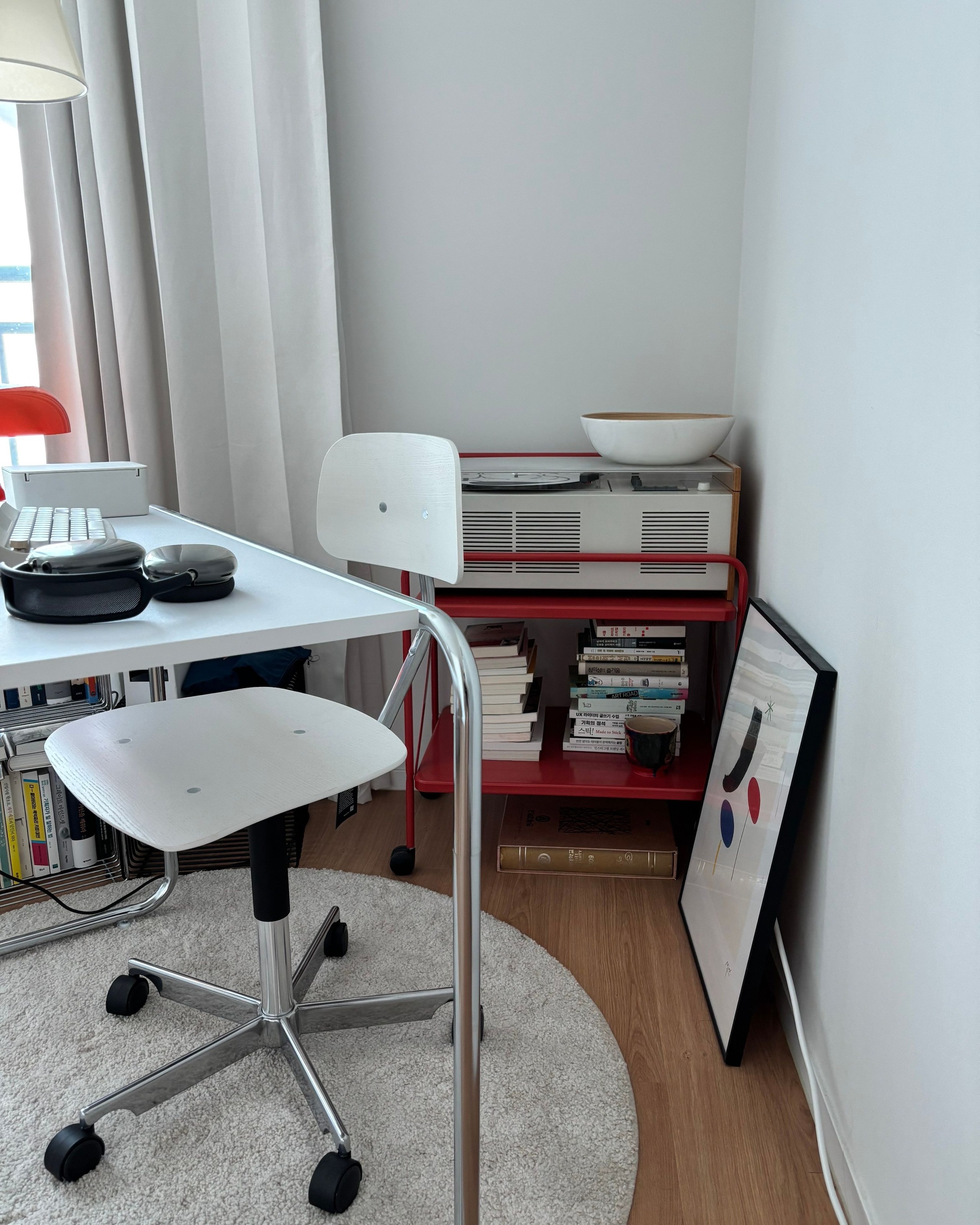 IKEA JÄRLÅSA イェルローサ ソファサイドテーブル キャスター付き［2色