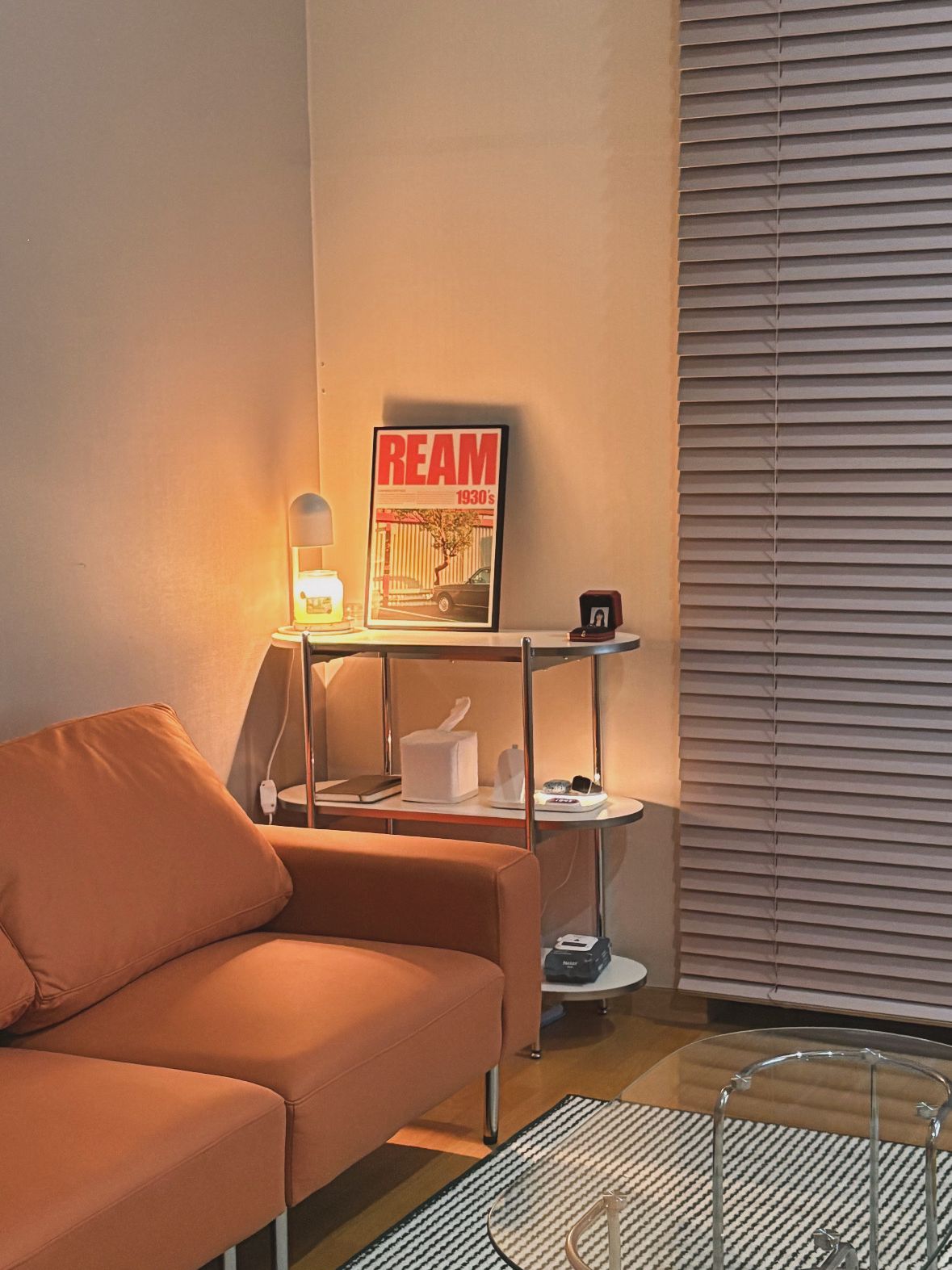 Mid-Century Round Two-Tier Side Table user photo