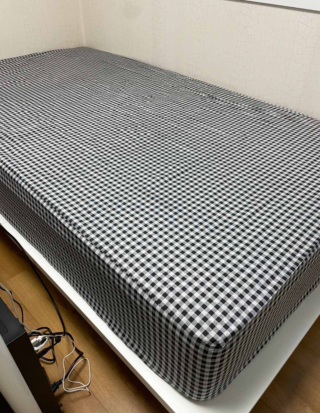 JellyCheck Anti-Bacterial Waterproof Mattress Fitted Sheet user photo