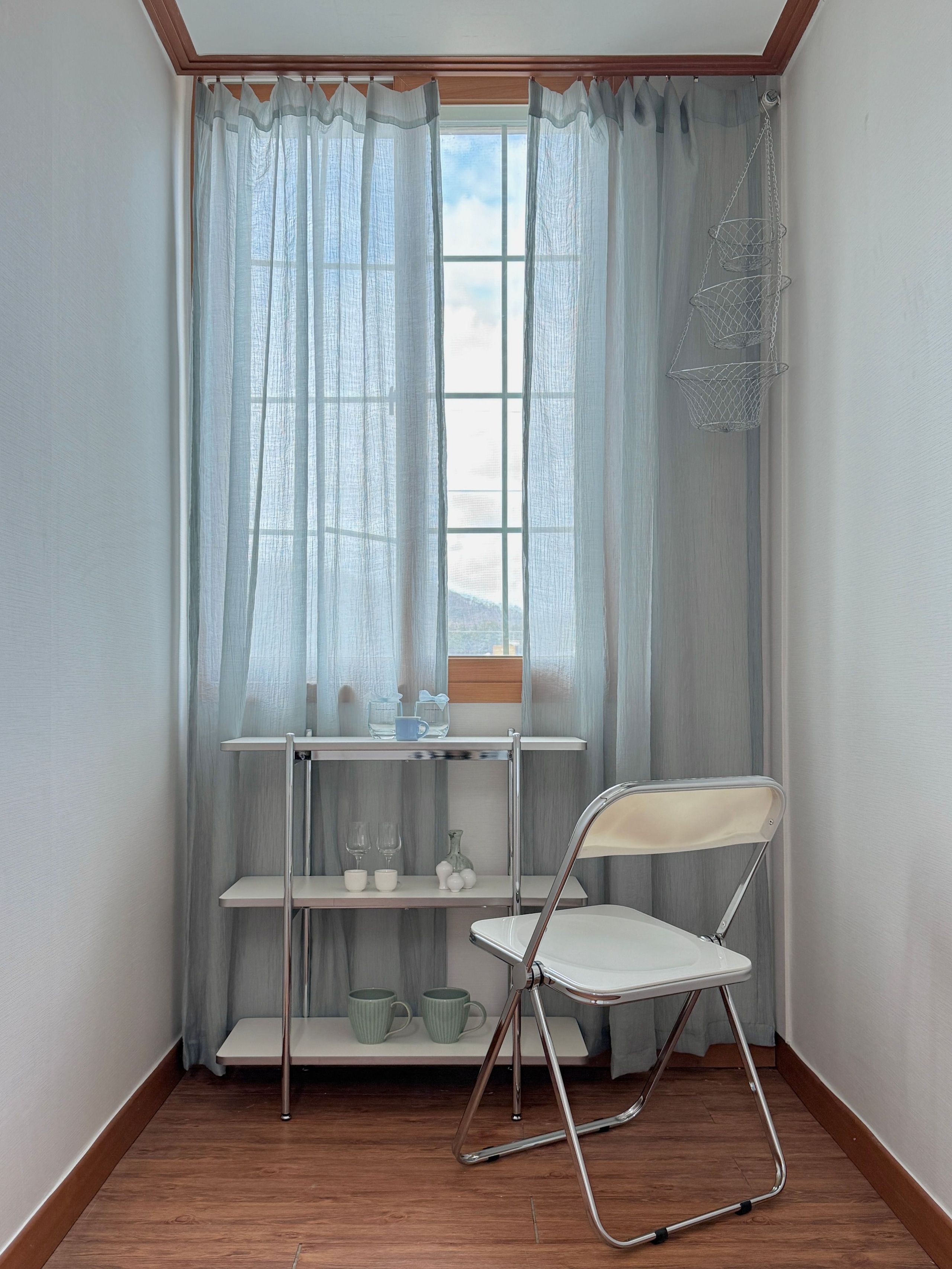 Gott Black Mid-Century Square Shelf user photo
