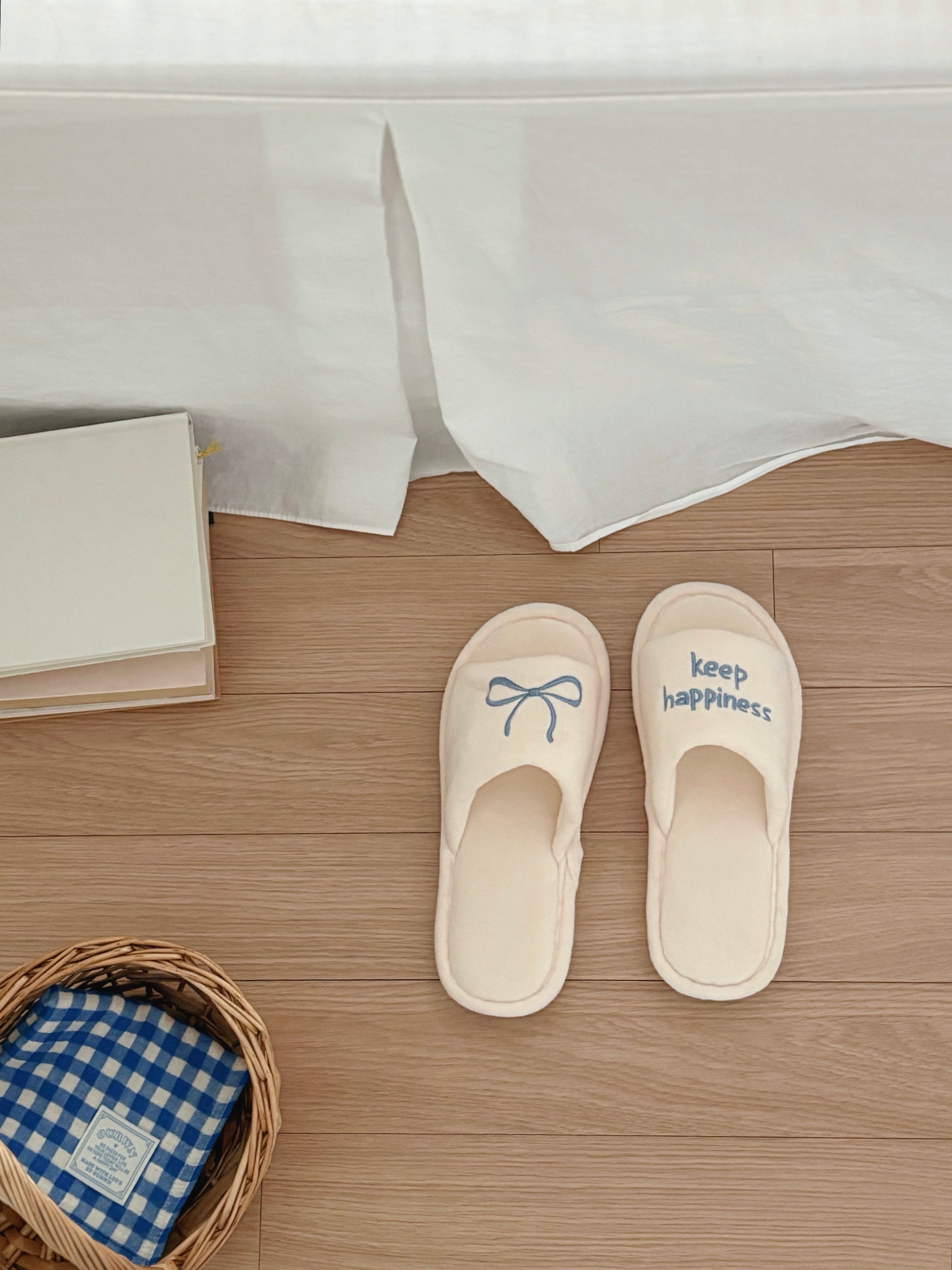 Soft Ribbon Home Slippers user photo
