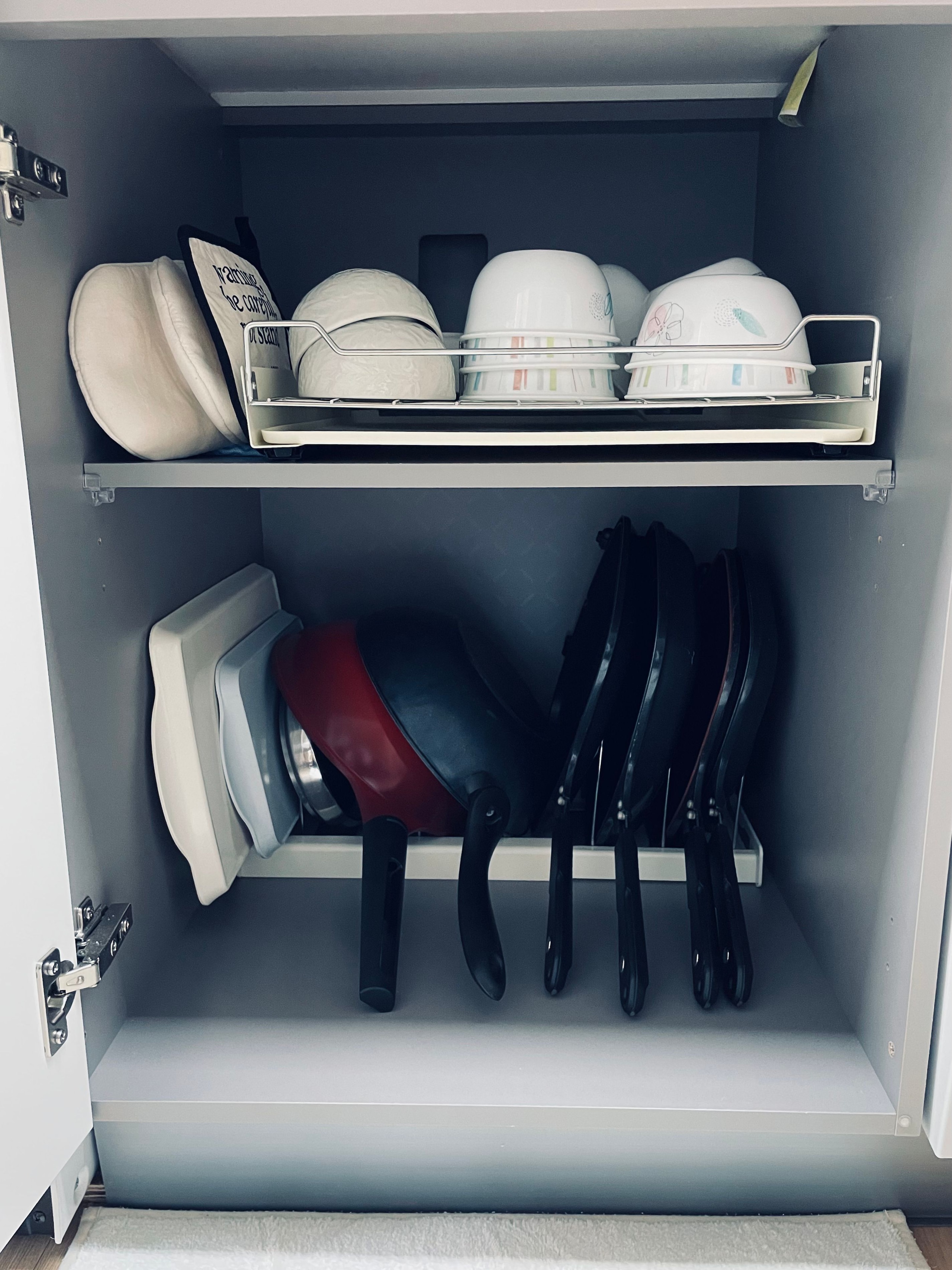 Sliding Dish Rack with Wood Handles user photo