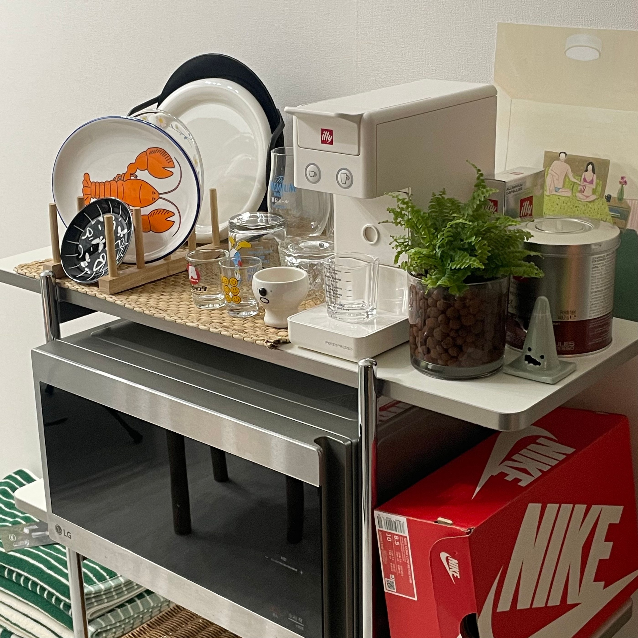 Gott Black Mid-Century Square Shelf user photo