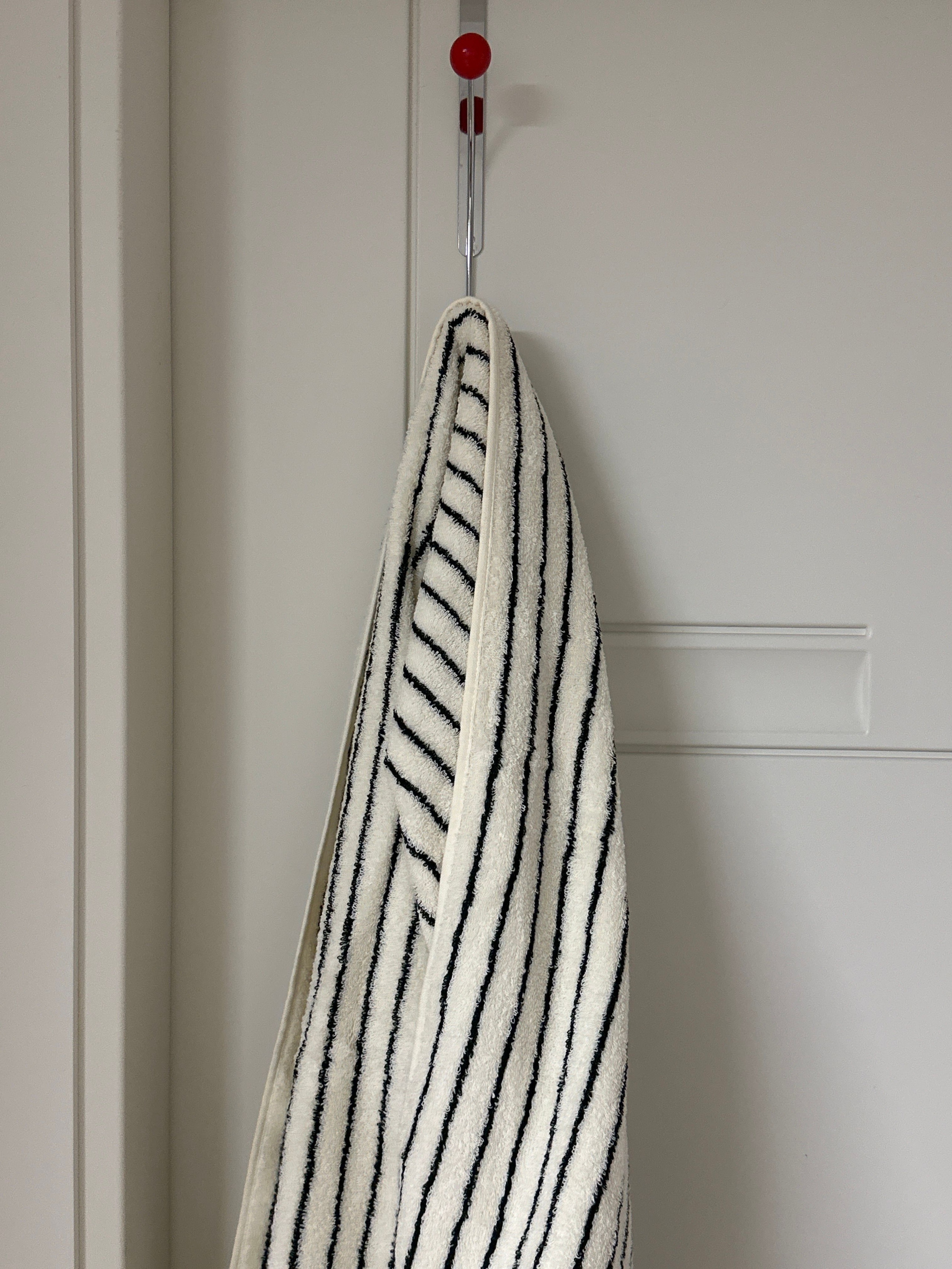 Cotton Modern Stripe Oversized Bath & Beach Towel user photo
