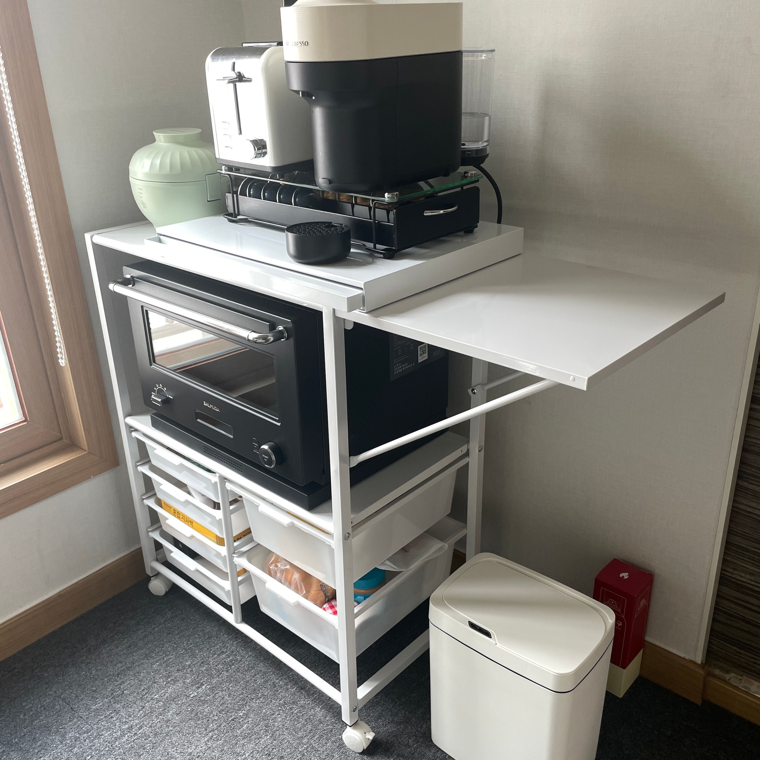 Expandable Rolling Microwave Storage Rack user photo