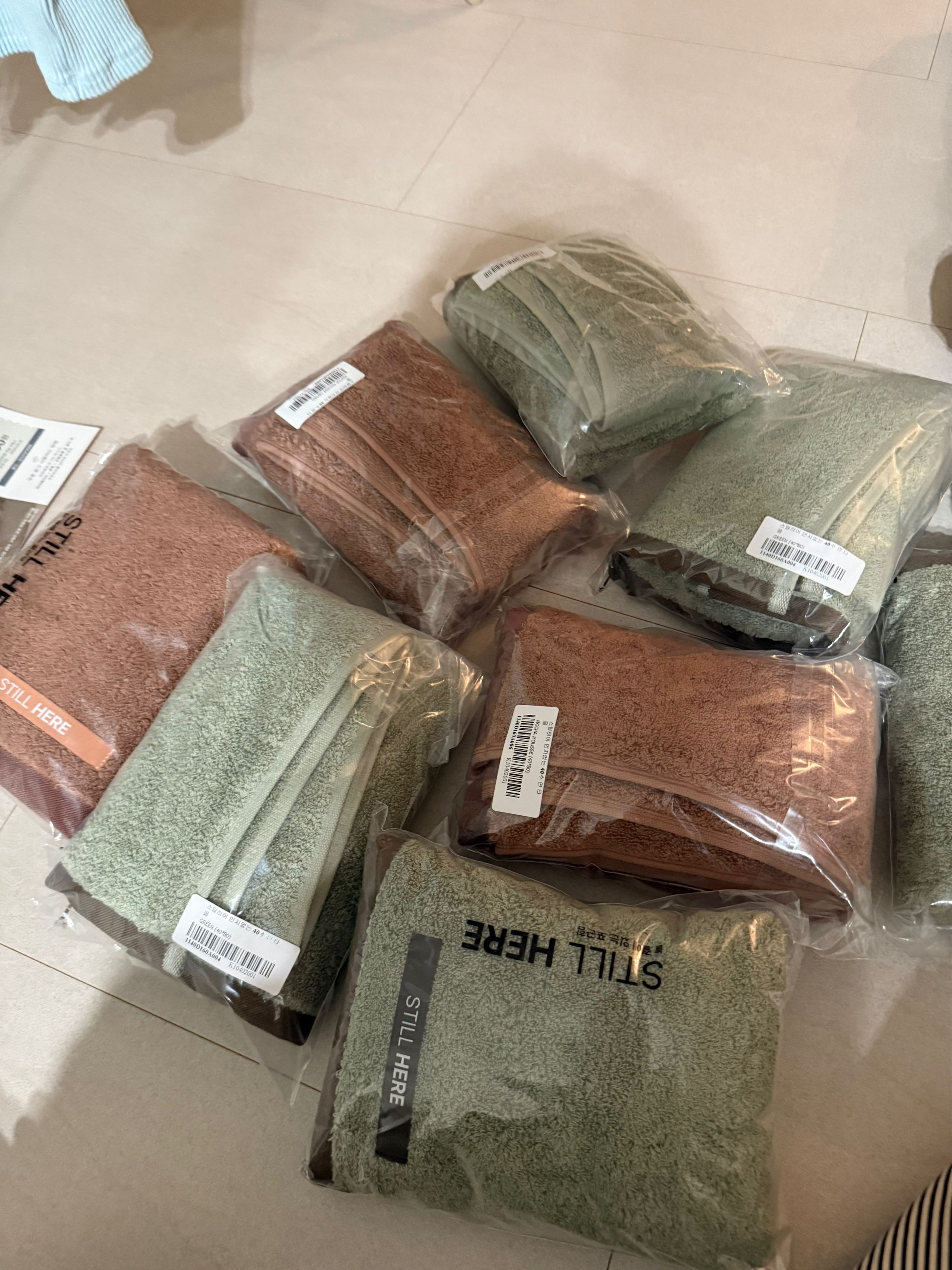 Still Here Stay-Soft Towel Set (10-Pack) user photo