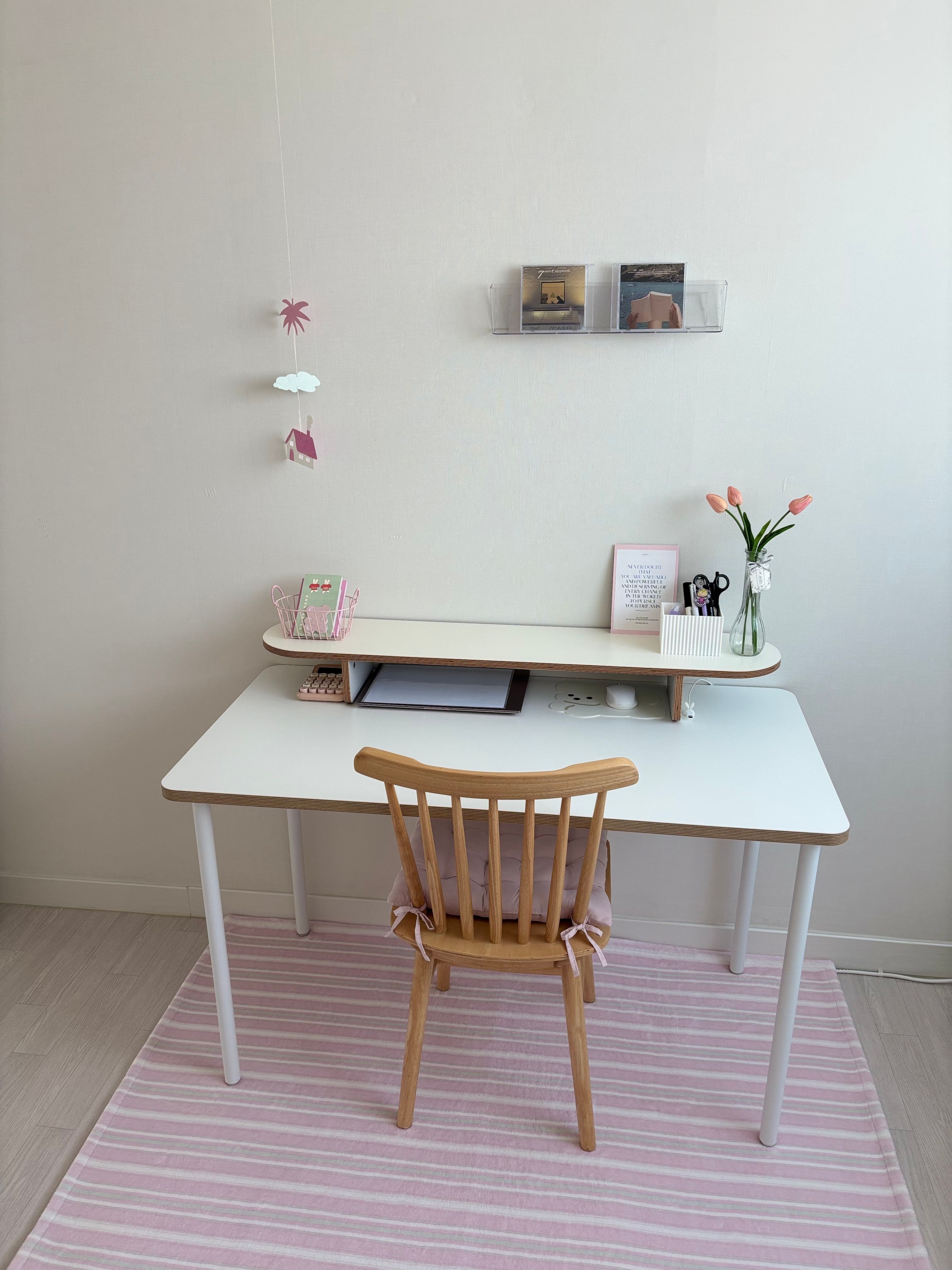 Modern Pink Stripe Microfiber Rug user photo