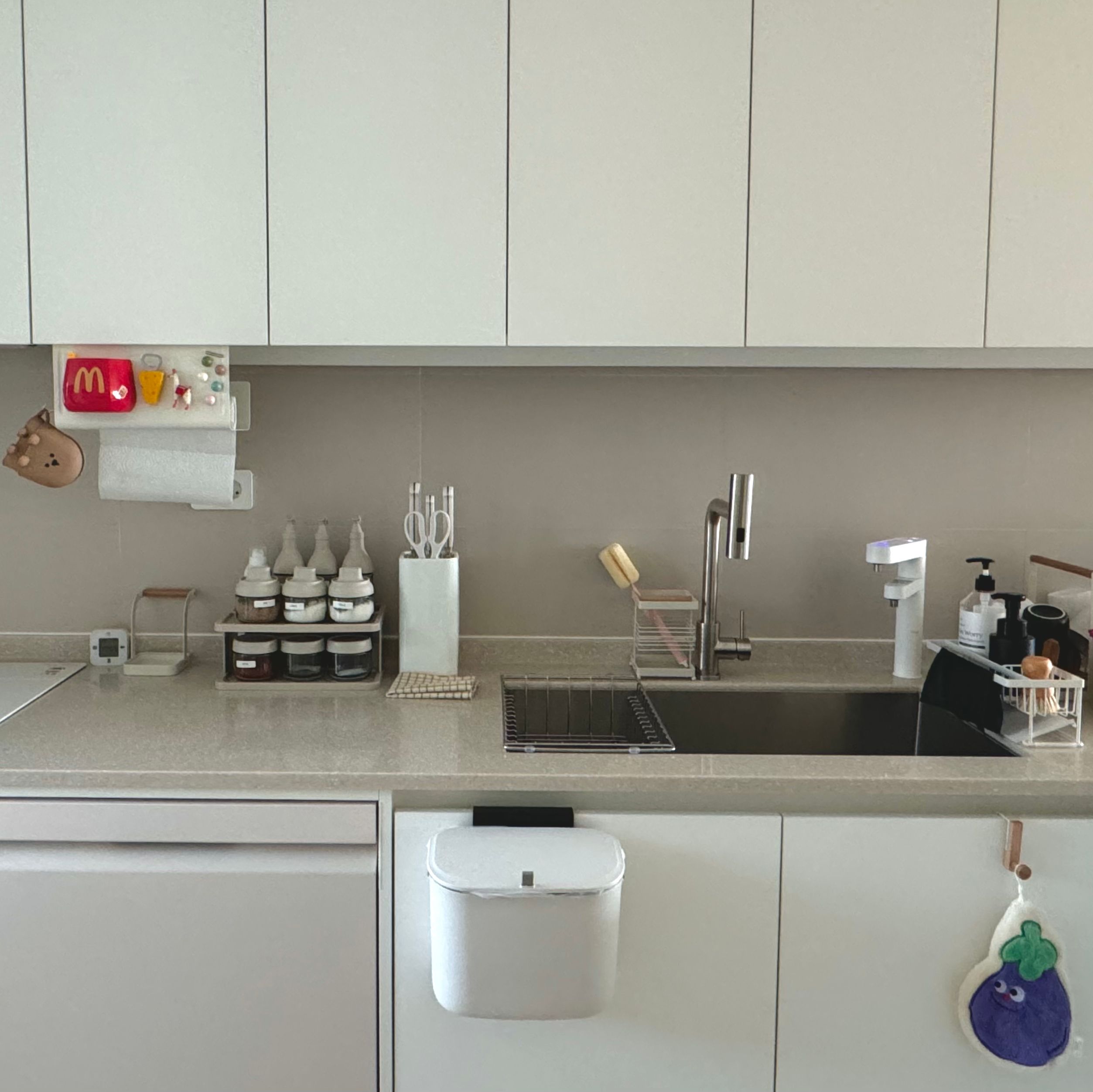 Mohenghton Magnetic Kitchen Towel Holder user photo