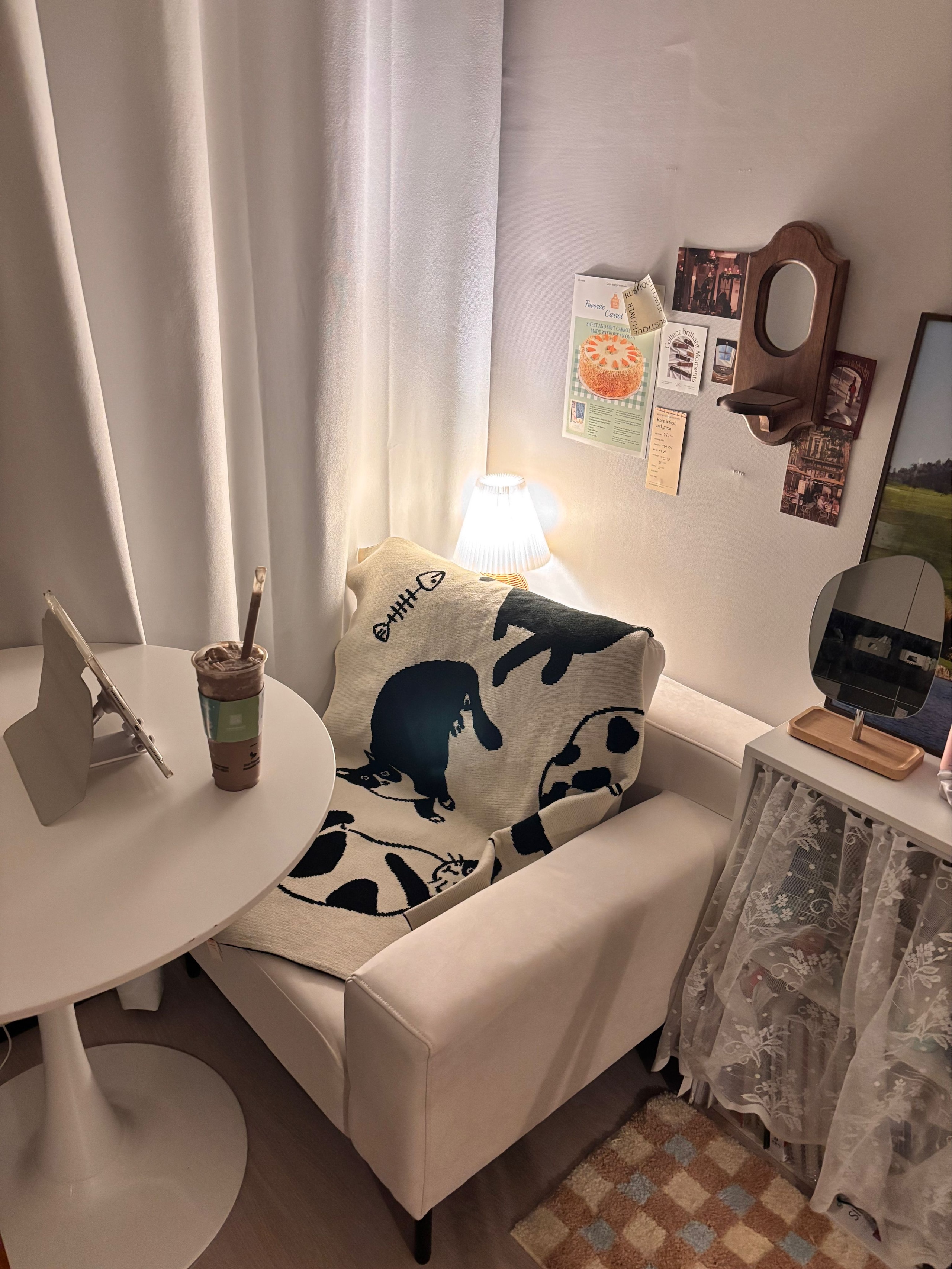 Reversible Cat Knit Blanket user photo