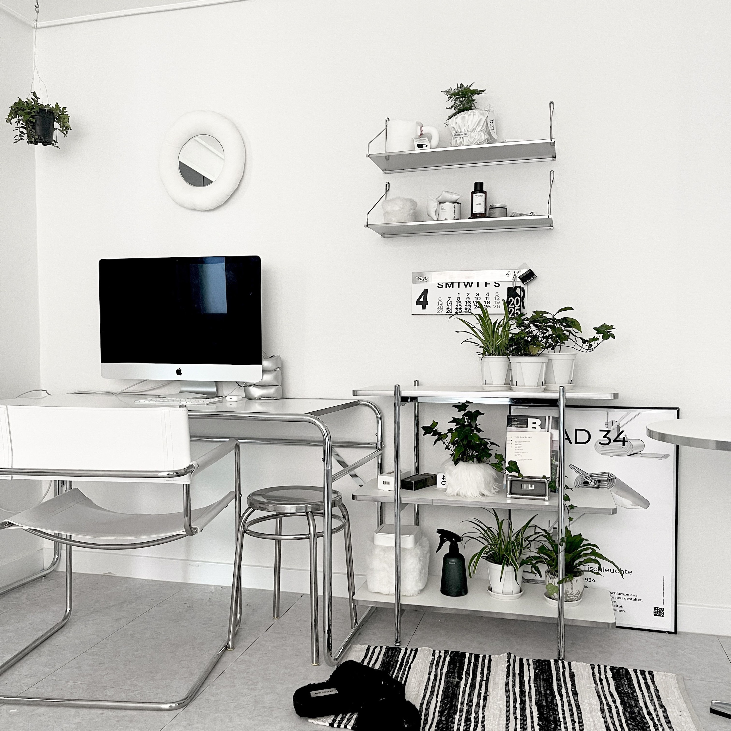 Gott Black Mid-Century Square Shelf user photo